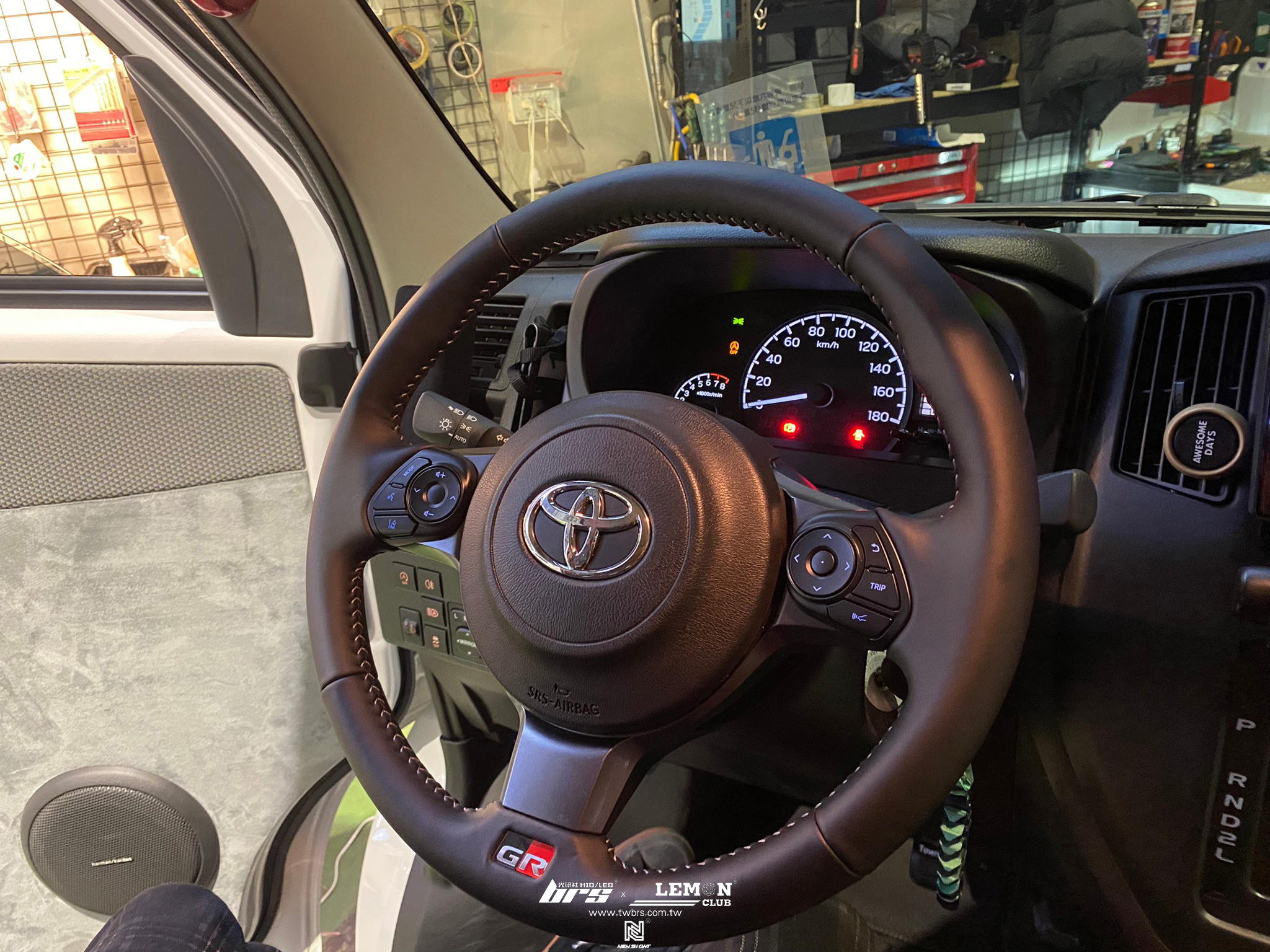 Toyota Town Ace 安裝 GR方向盤