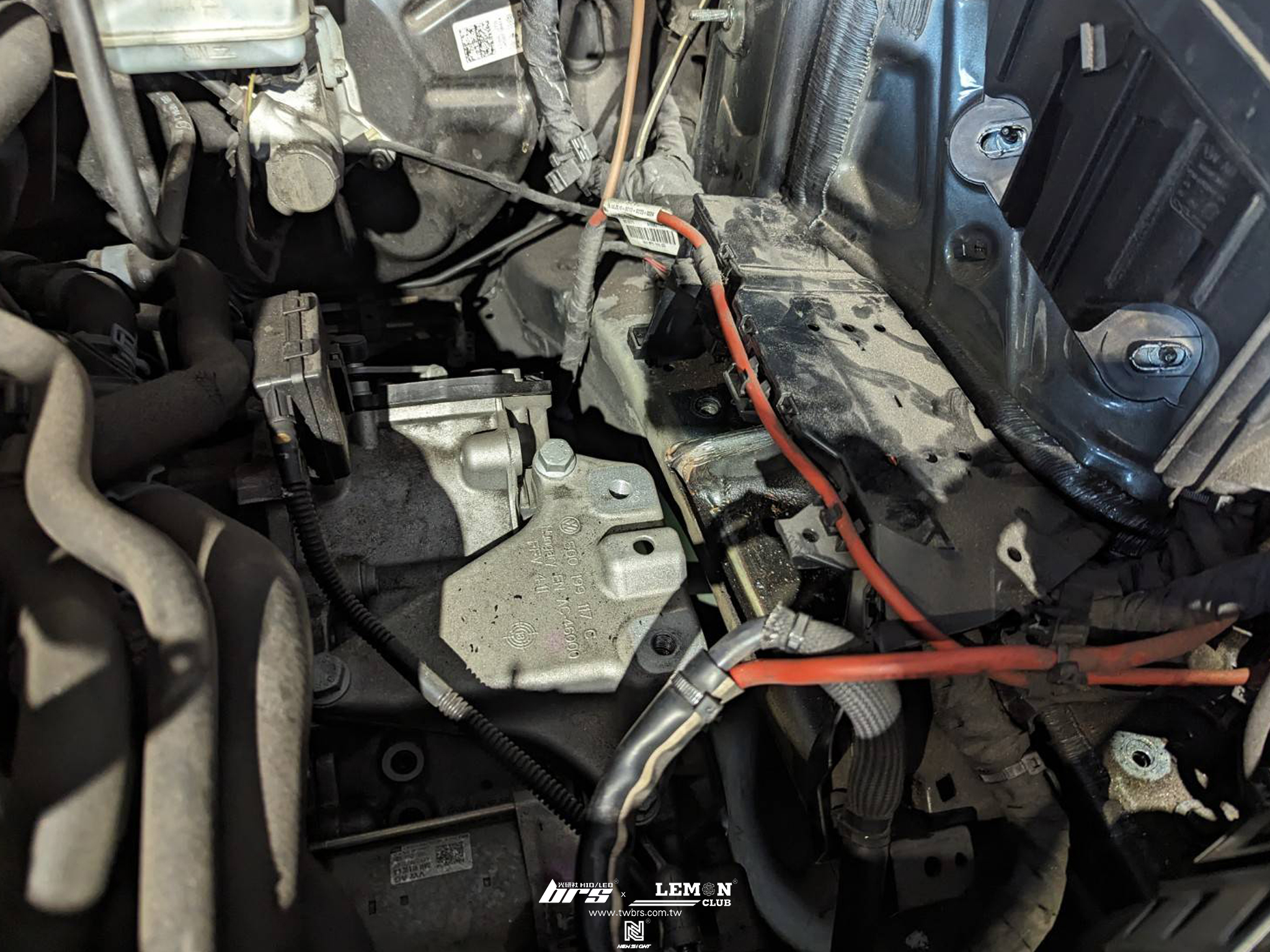 Skoda Octavia 安裝 副廠引擎腳更換+副廠變速箱腳更換