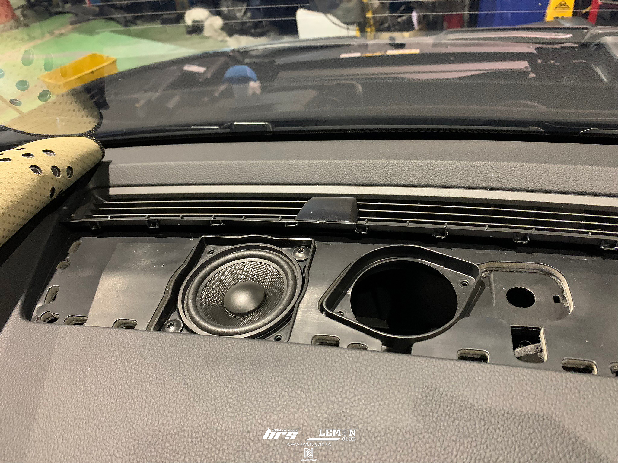 Skoda Kodiaq 安裝 美國HART超薄重低音音響+中置喇叭