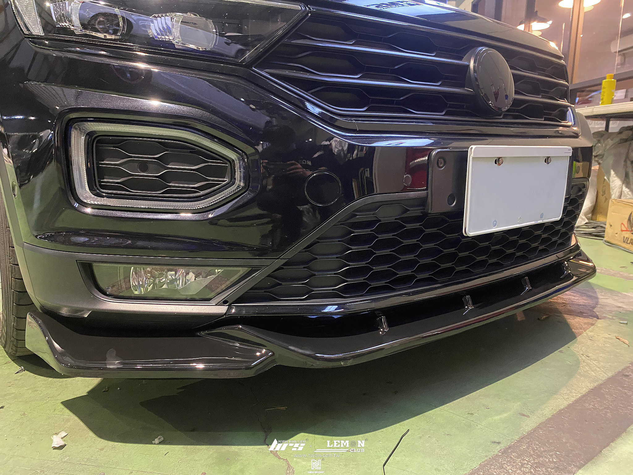 Volkswagen T-ROC 280 安裝 類MAX前下巴