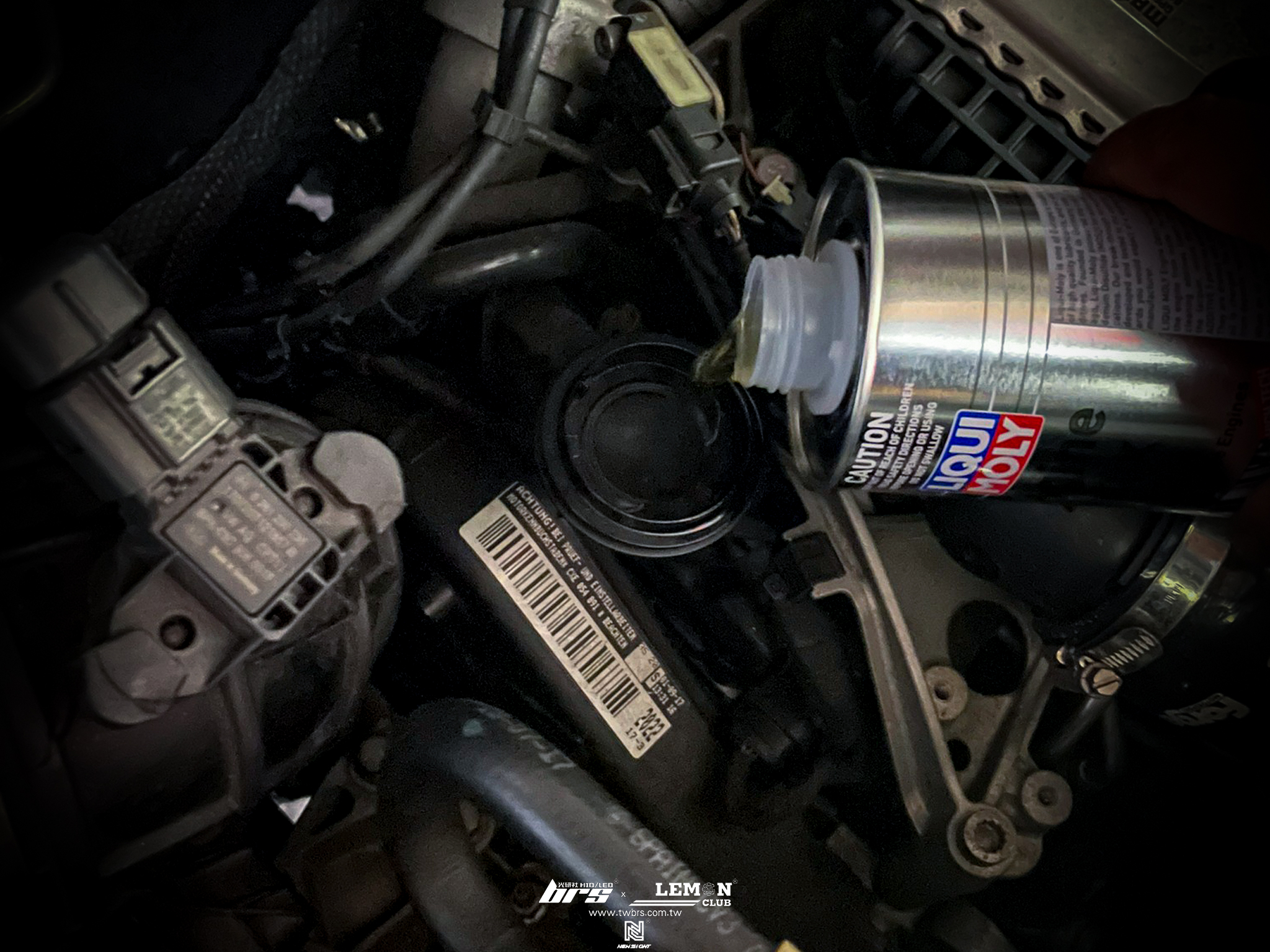 Volkswagen T6 保養 LIQUI MOLY力魔 引擎積碳清洗劑