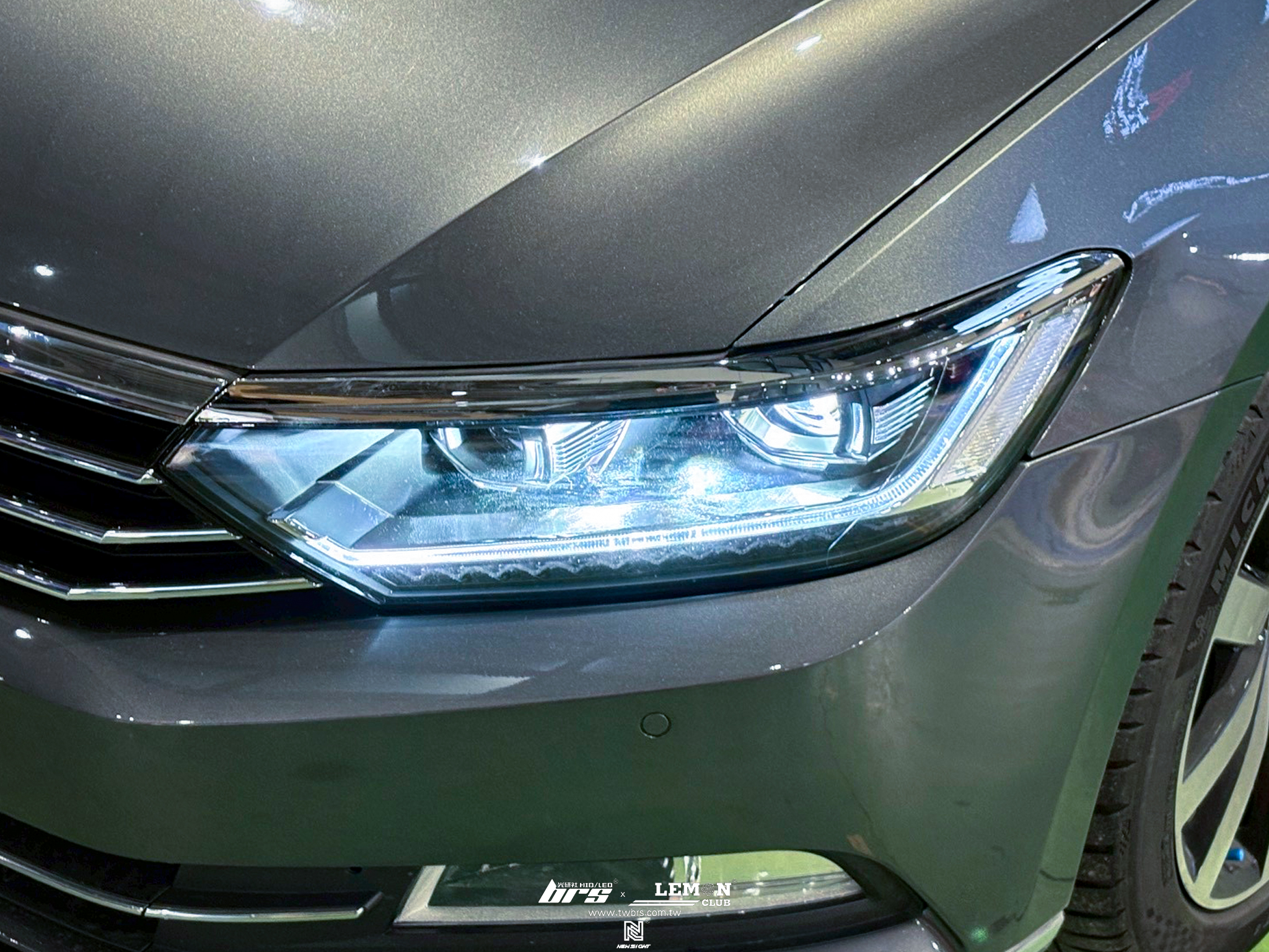 Volkswagen Passat B8 安裝 副廠流水款魚眼大燈總成