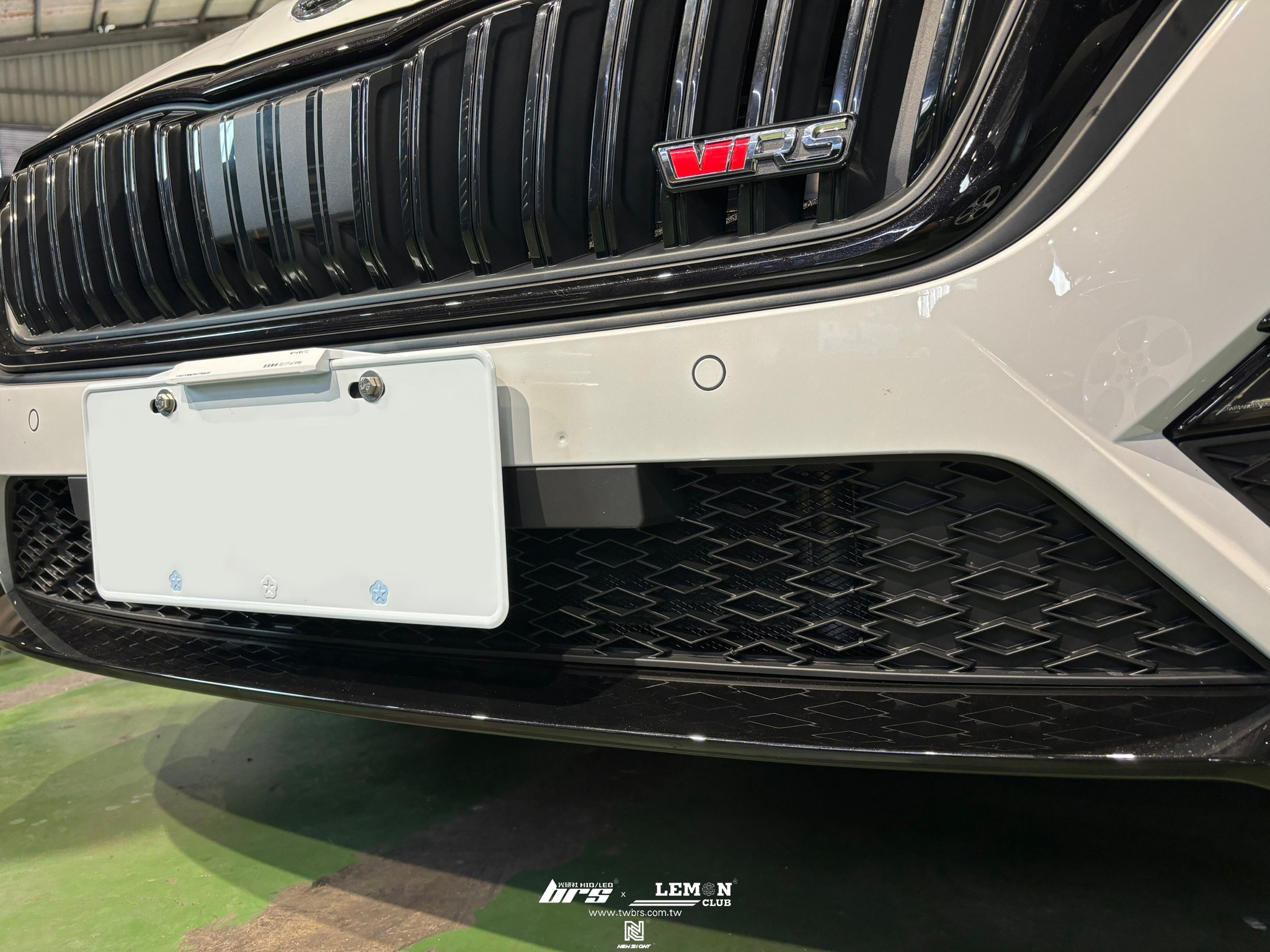 Skoda Octavia 安裝 MQB外置空氣濾芯+保桿防跳石網