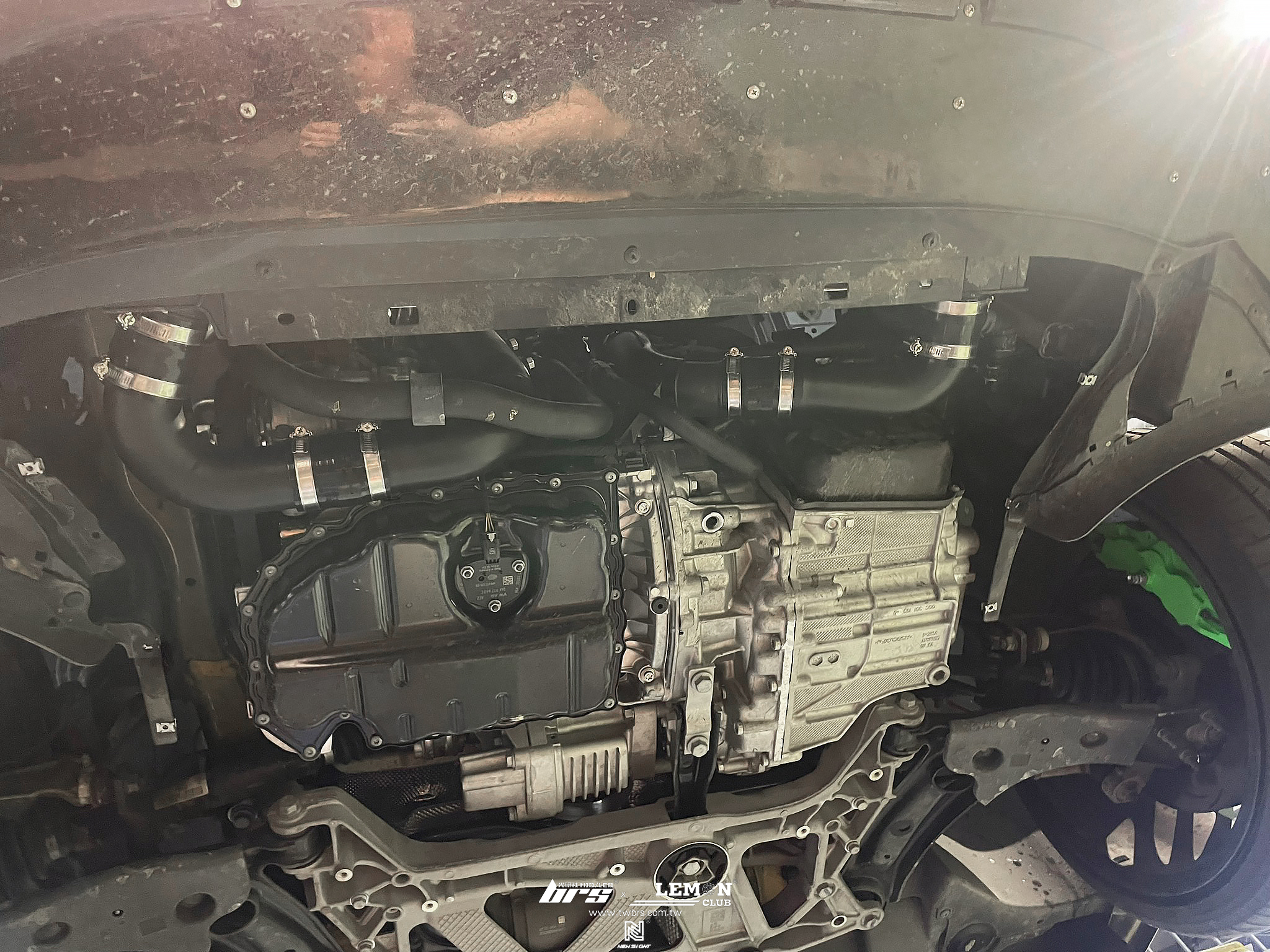 Volkswagen Arteon 安裝 BARKERLI 進氣渦輪管