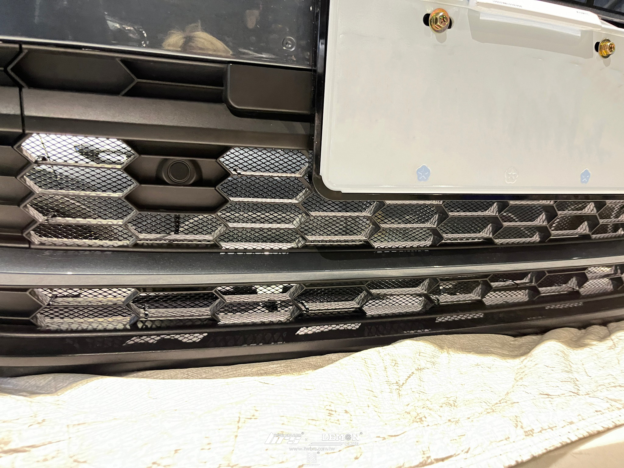 Skoda Kodiaq 安裝 保桿防跳石網