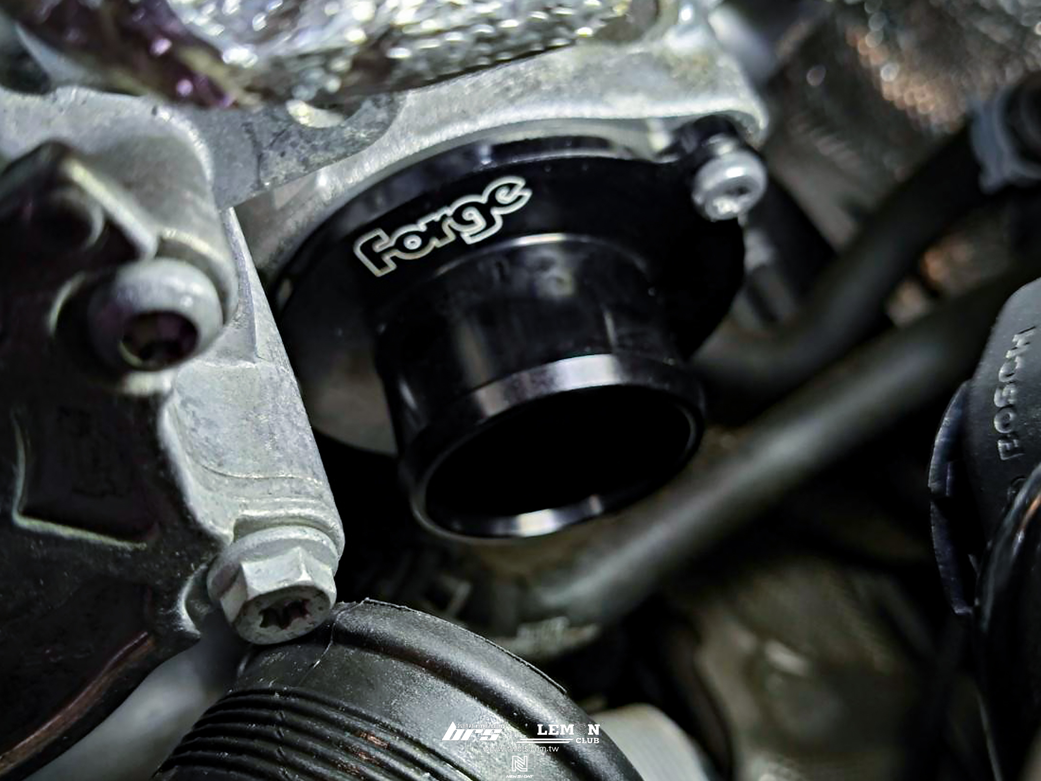 Volkswagen Golf 8 GTI 安裝 Forge 渦輪進氣管+Forge 渦輪增流管