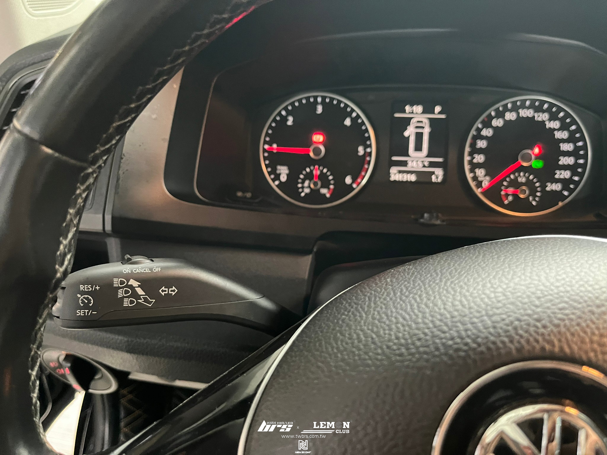 Volkswagen T6 安裝 原廠定速撥桿