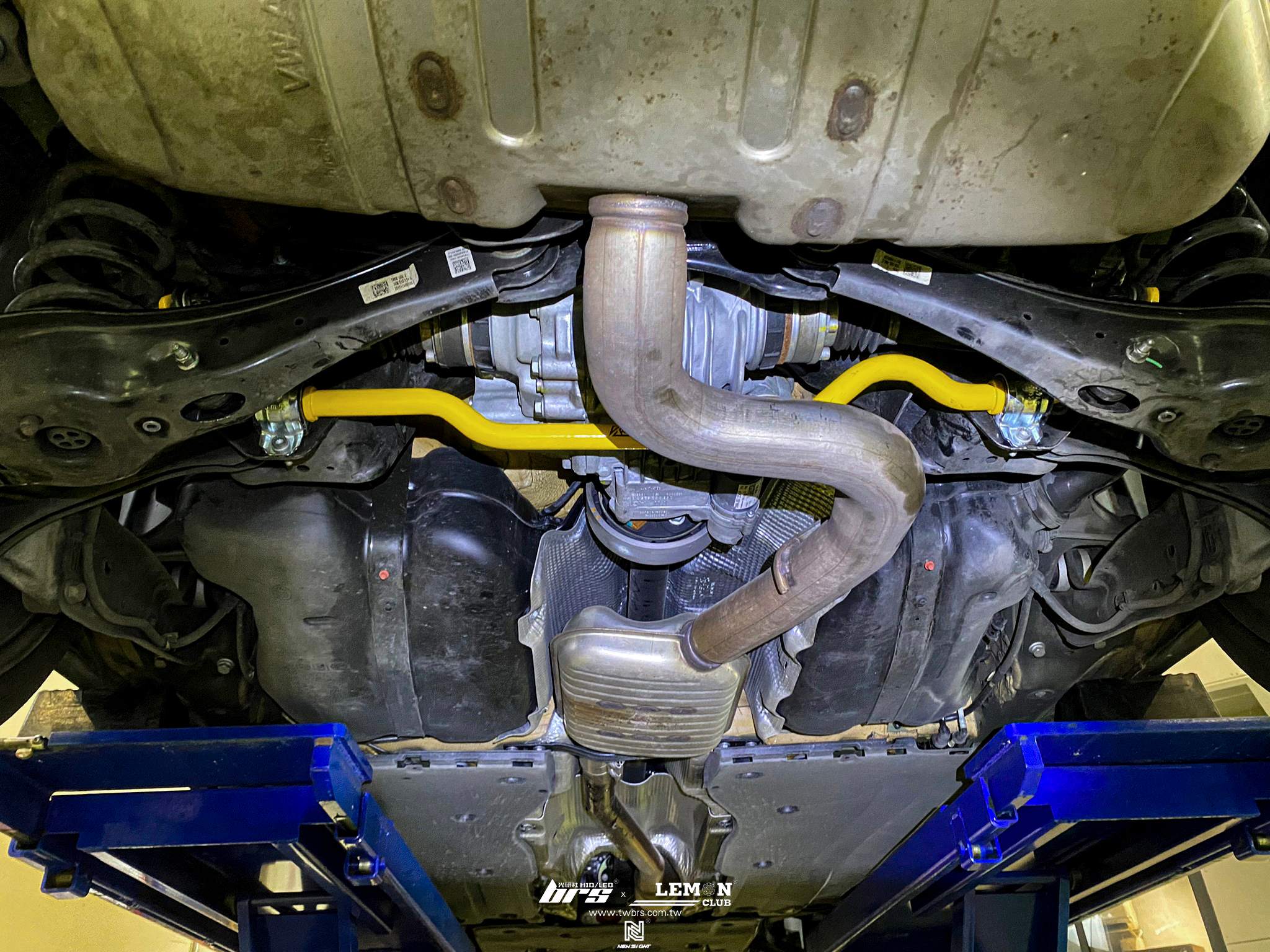 Volkswagen T-ROC 安裝 KC引擎室拉桿+KC後防傾桿