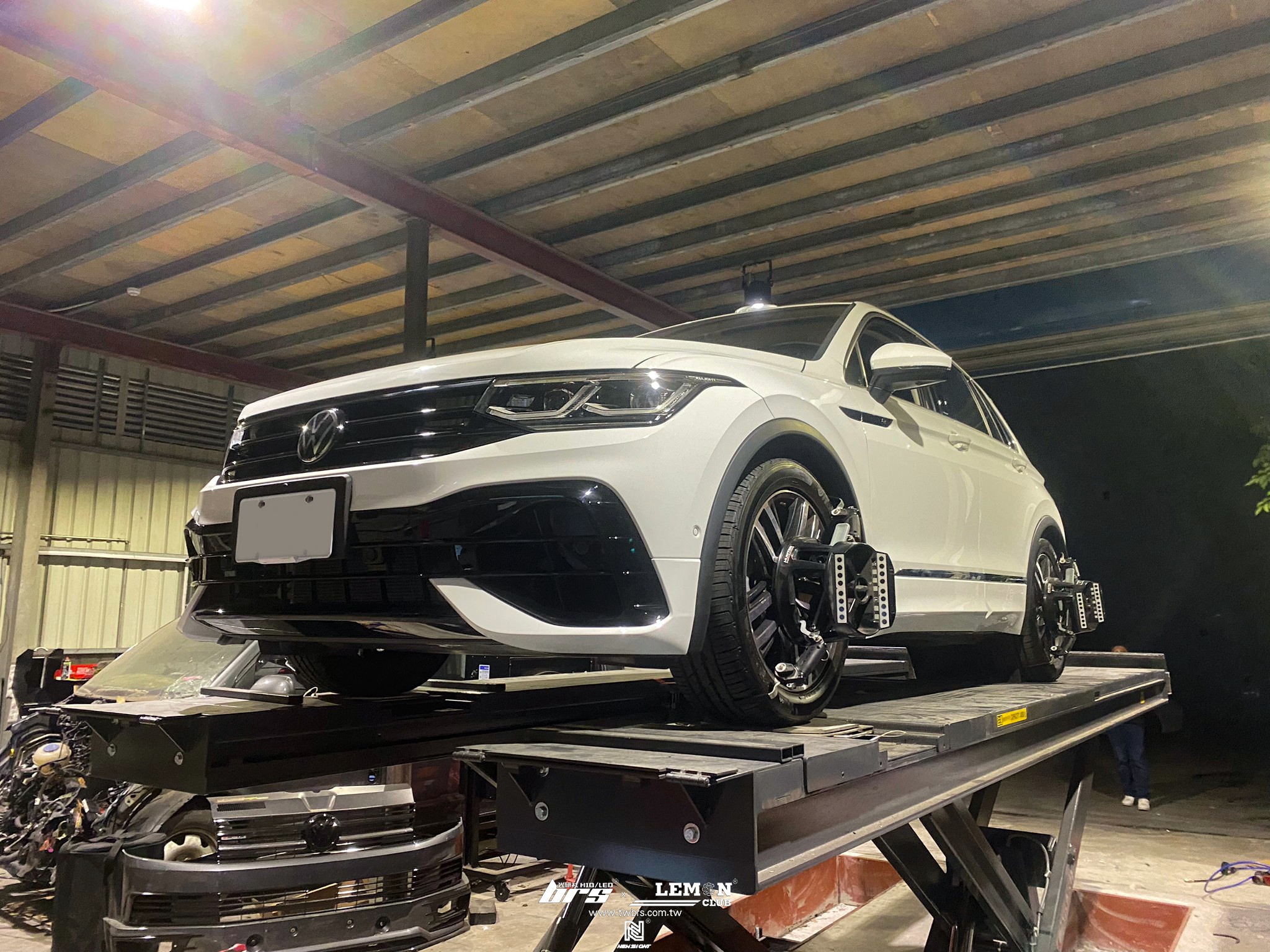 Volkswagen New Tiguan 安裝 D2避震器+李仔串+HUNTER 3D電腦四輪定位