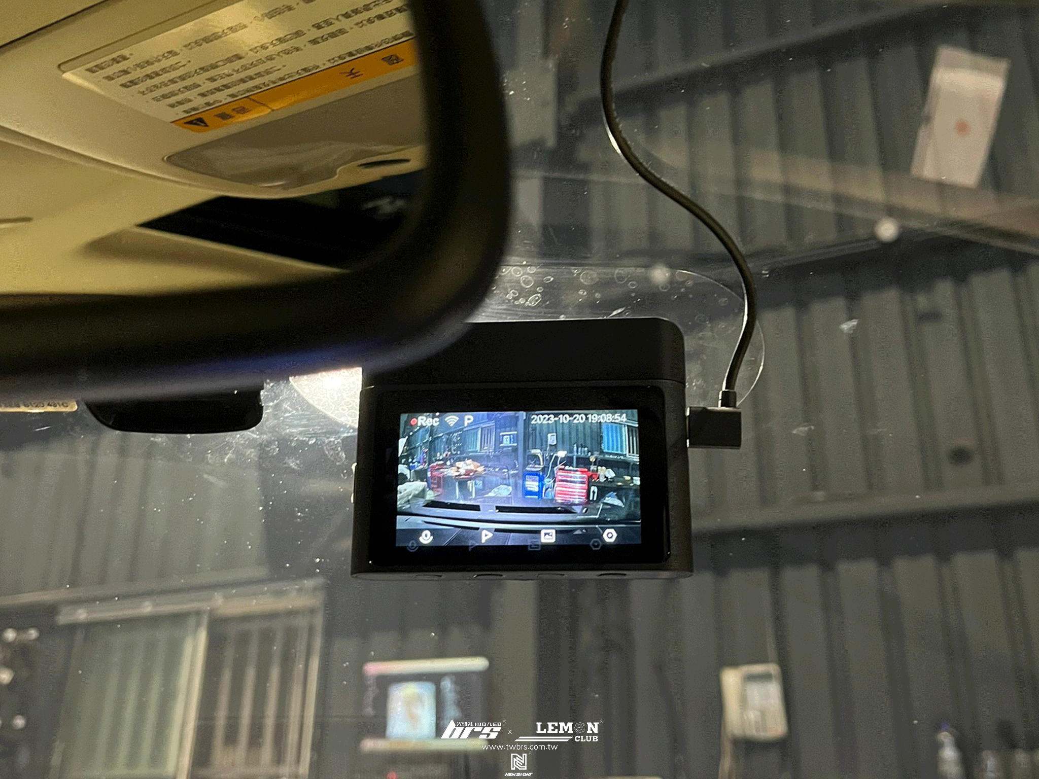 Lexus ES200H 安裝 MI行車紀錄器