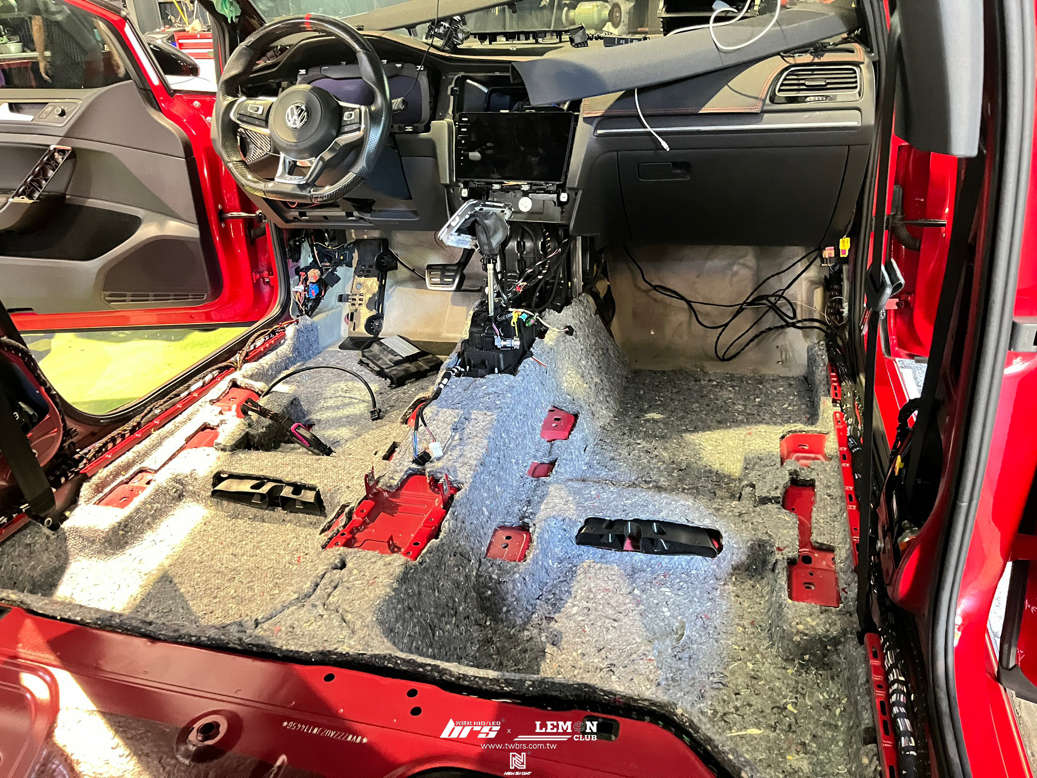 Volkswagen Golf 7.5 安裝 Dynaudio音響系統