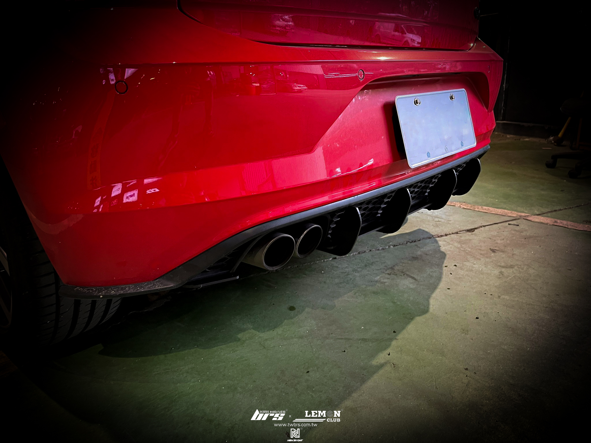 Volkswagen Polo AW GTI 安裝 碳纖維後視鏡蓋+類MAX後下擾流