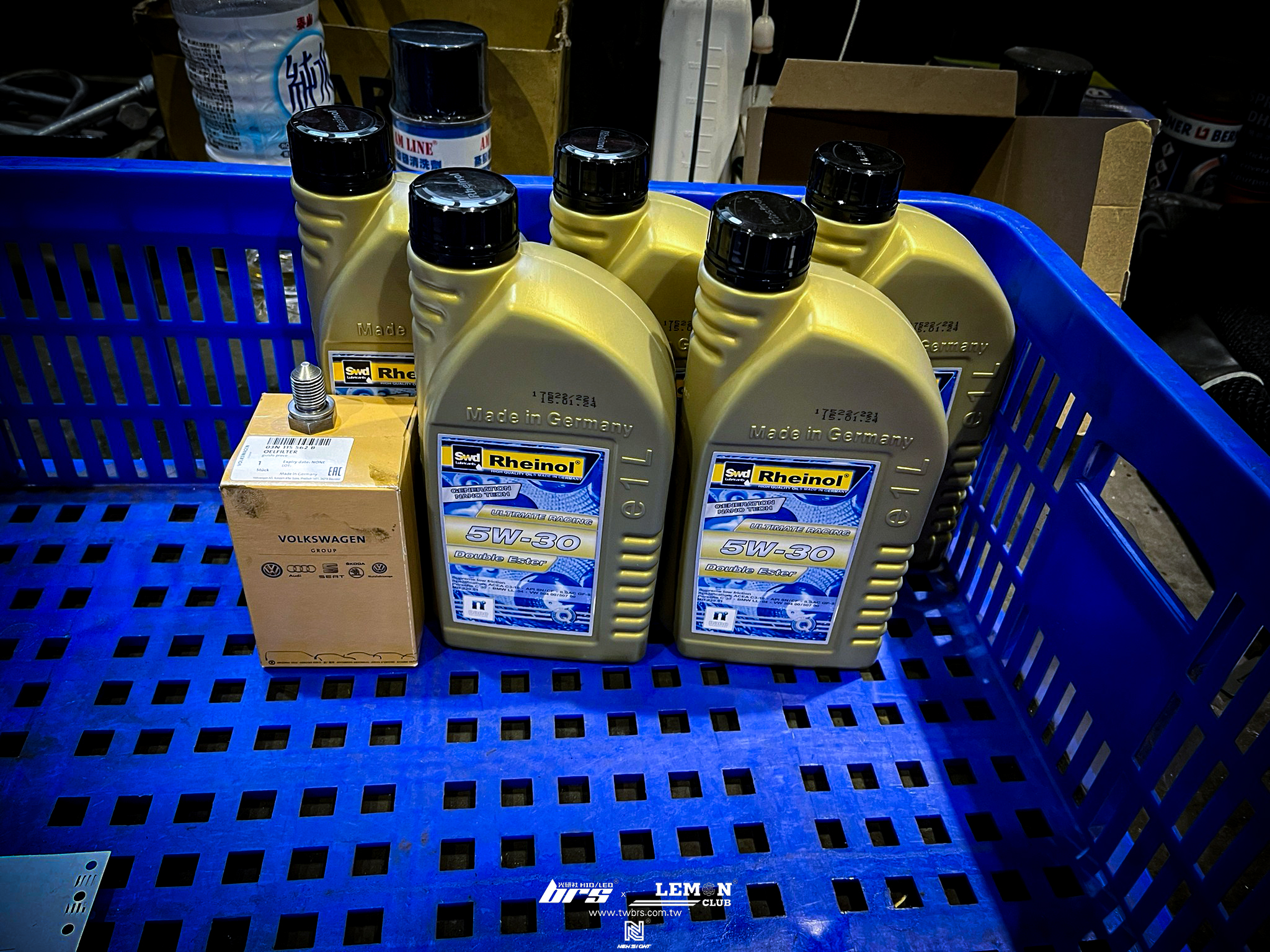 Skoda Octavia 保養 德國Rheinol萊茵機油5W30更換+原廠機油芯更換+原廠洩油螺絲+墊片更換