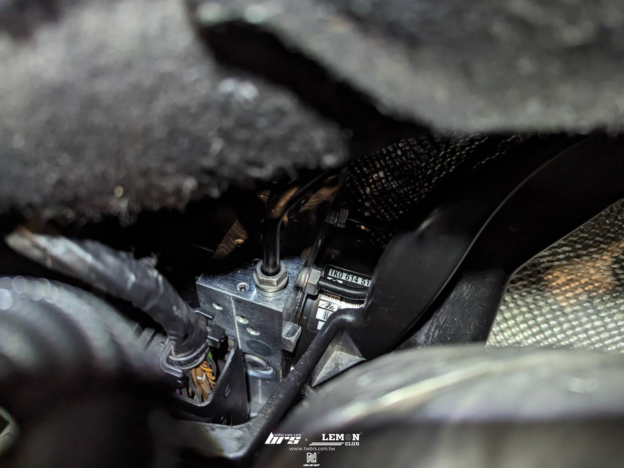 Skoda Superb 安裝 ABS模組更換+杏合醫療級MQB冷氣空調濾芯