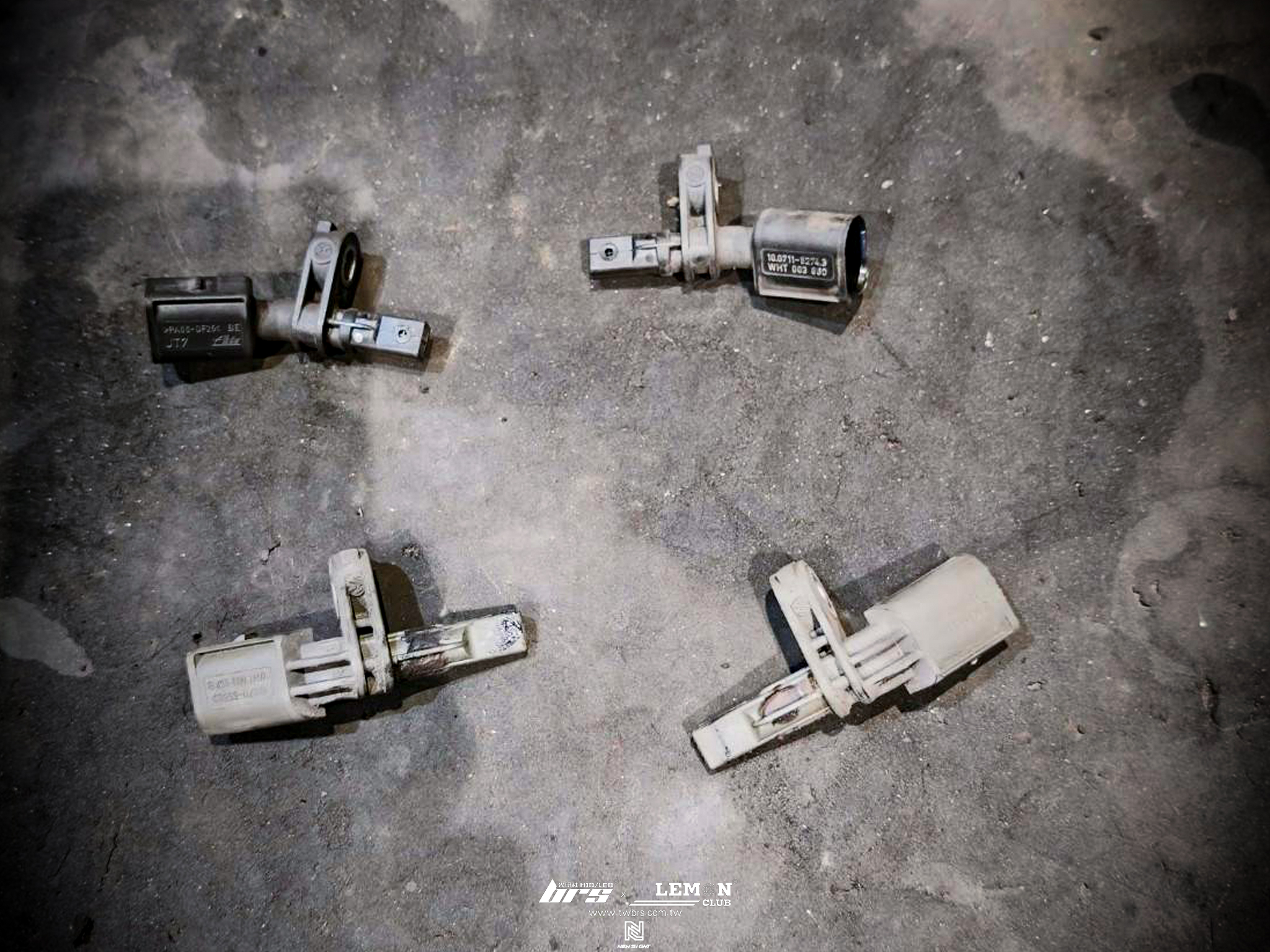 Skoda Superb 安裝 輪速感知器更換