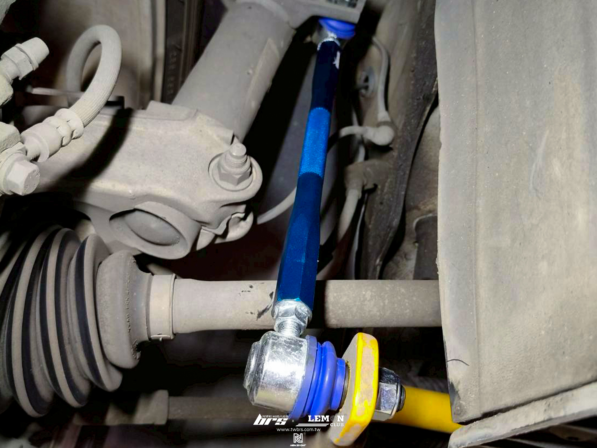 Volkswagen New Tiguan 安裝 HARDRACE前李仔串+HARDRACE後李仔串