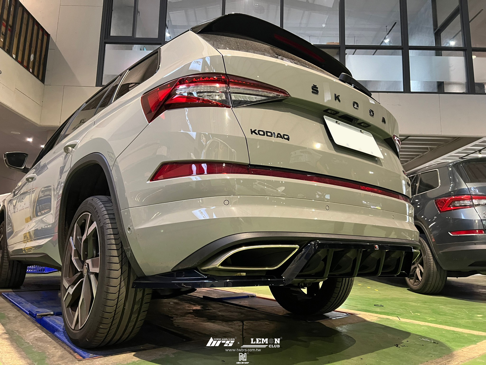 Skoda Kodiaq RS 安裝 MAXTON後下擾流