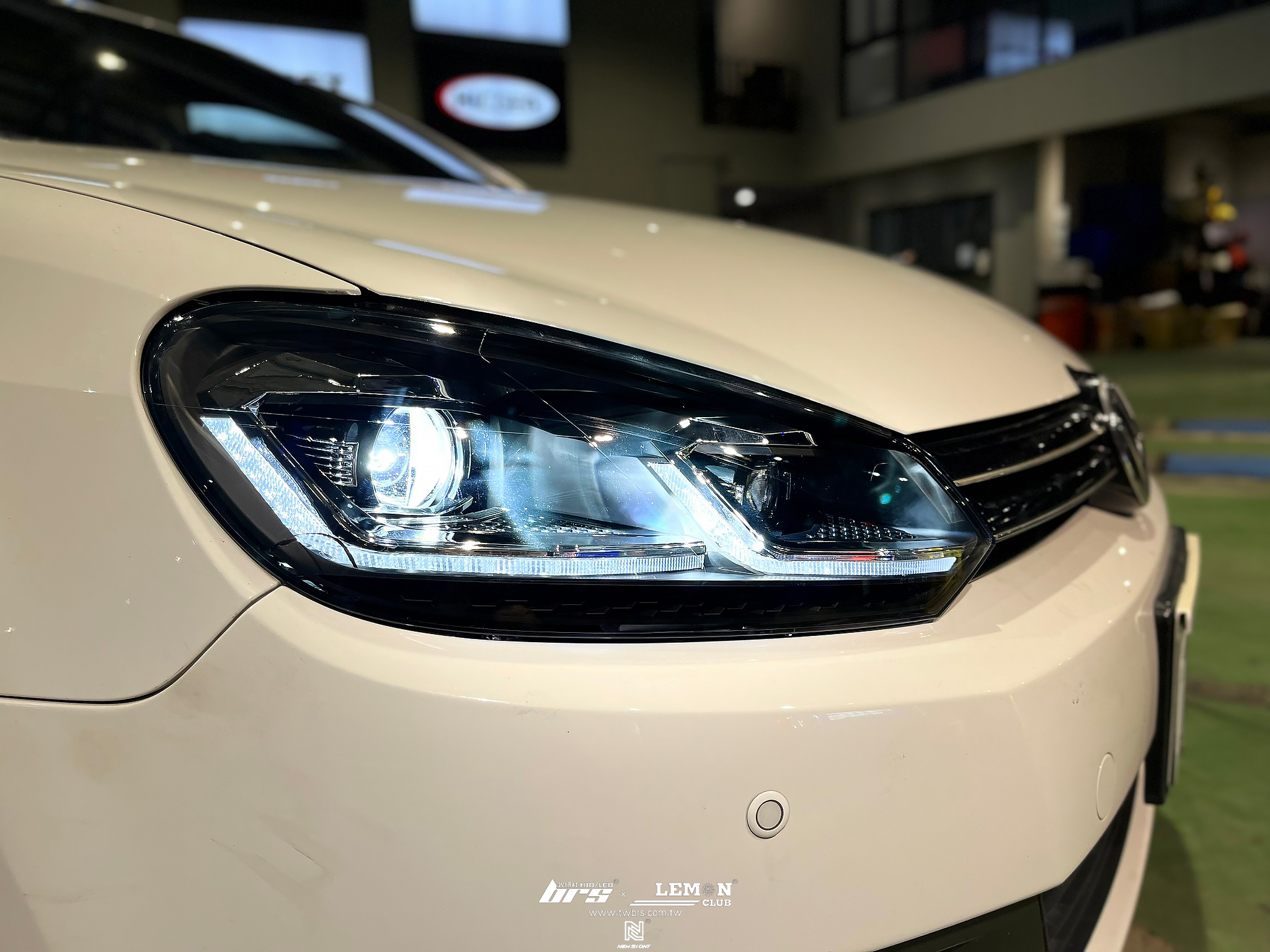 Volkswagen Golf 6 安裝 6改7.5銀線魚眼大燈總成+Highlight SS款(高階款) 6500K LED+ASPEC款 尾翼