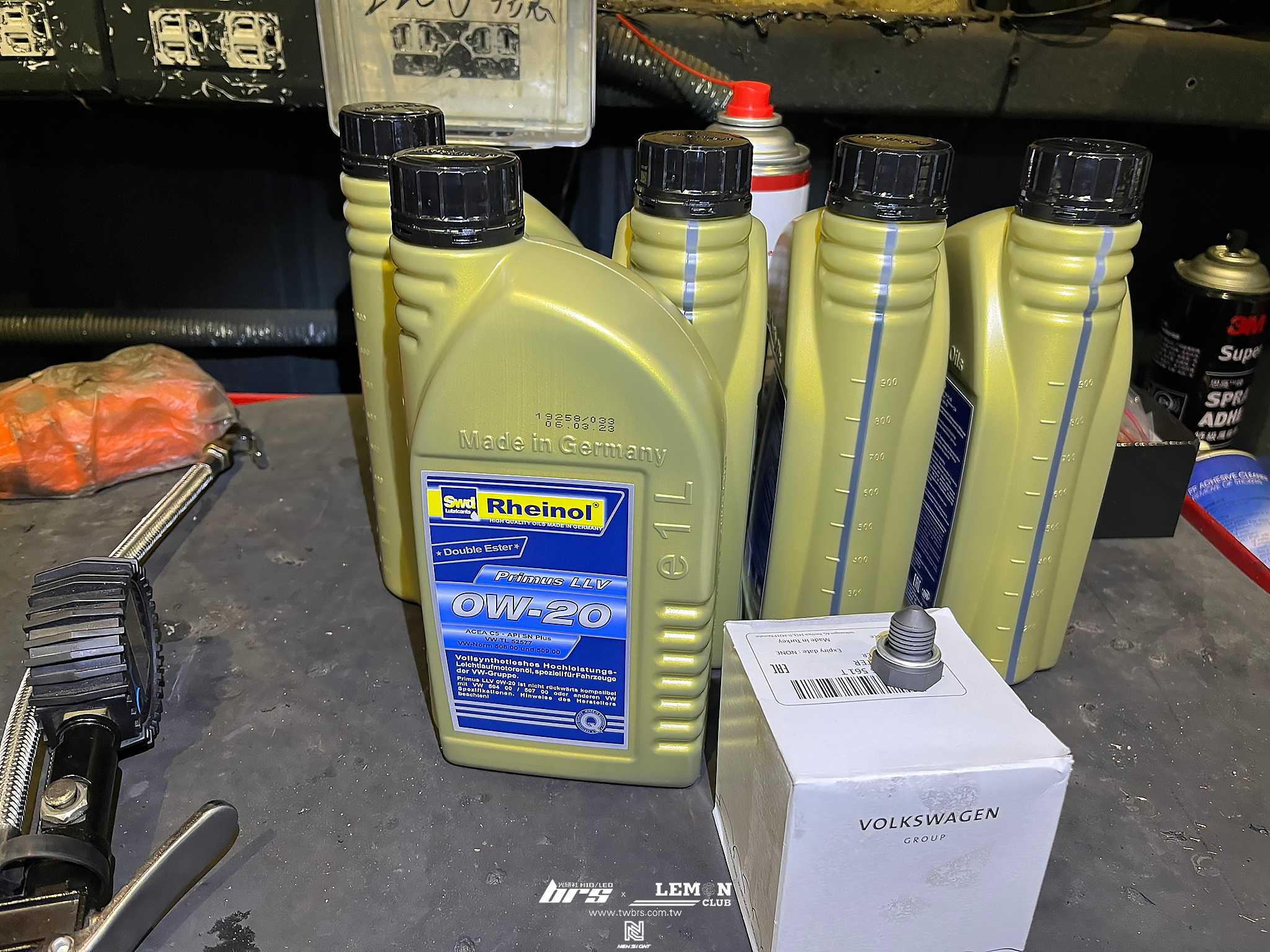 Skoda Superb 保養 德國Rheinol萊茵機油0W20更換+原廠機油芯更換+原廠洩油螺絲+墊片更換