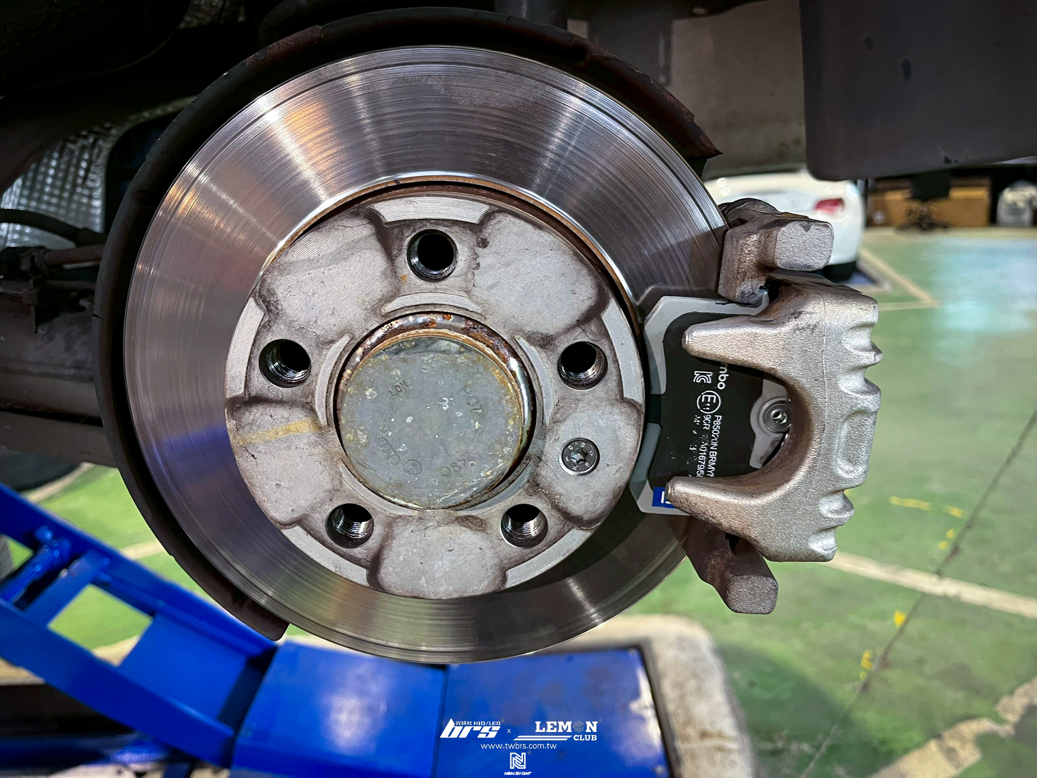 Skoda Kamiq 安裝 前Brembo來令片(紅皮)+後Brembo來令片(黑皮)