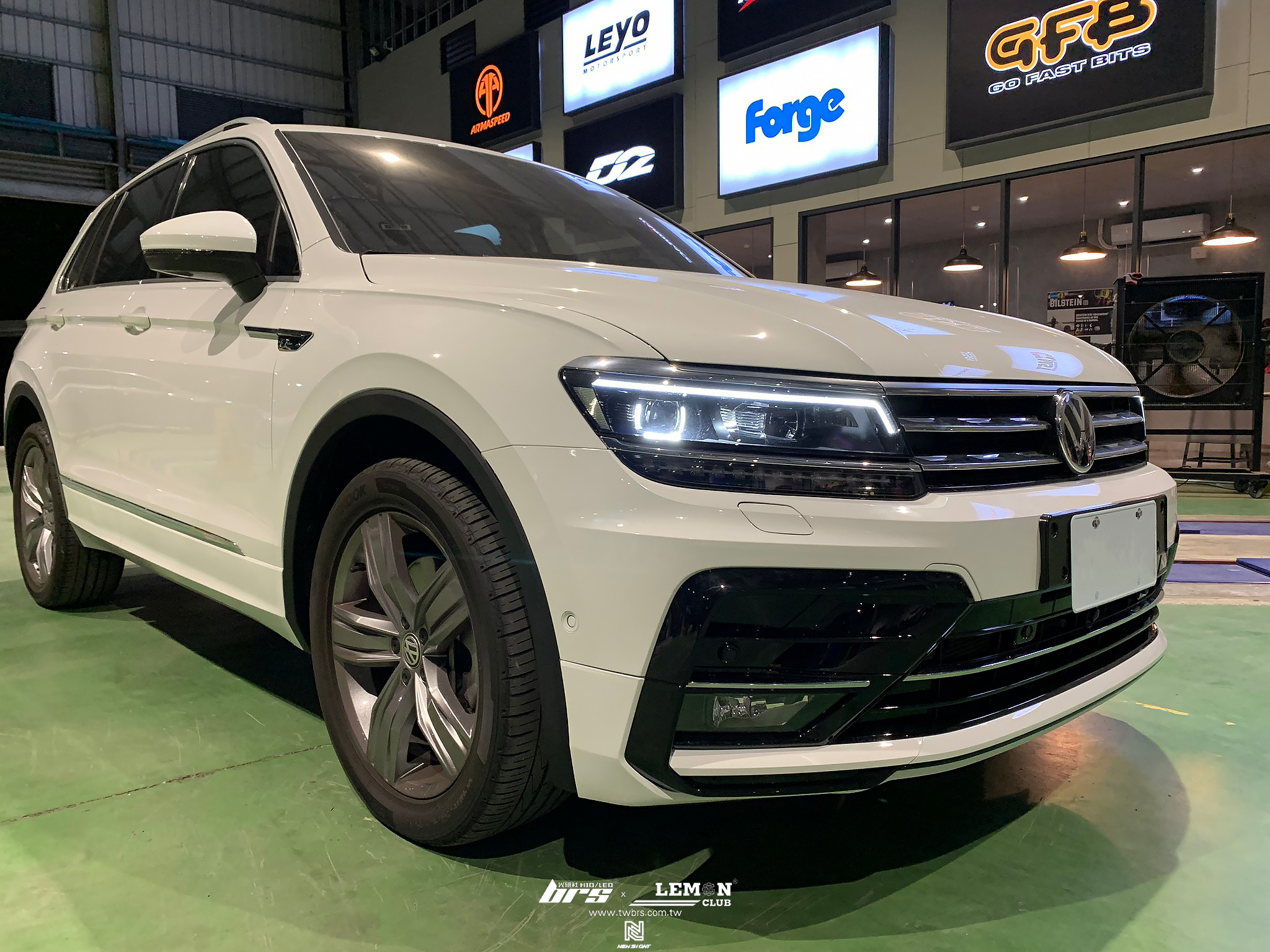 Volkswagen New Tiguan 安裝 R-Line全套+環景校正