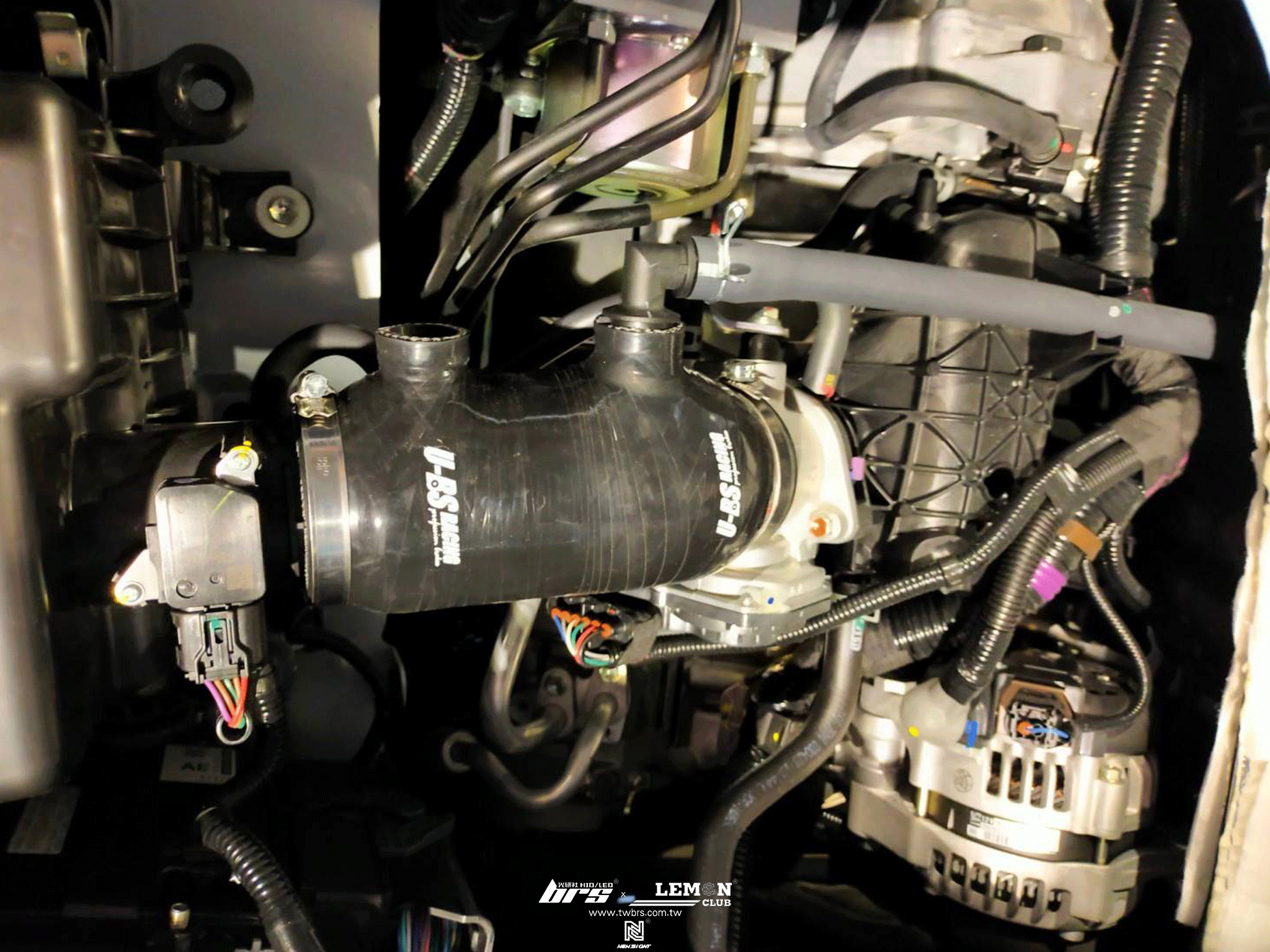 Toyota Town Ace 安裝 U-BS強化進氣管+LUFI多功能顯示器(三代)+節溫器更換