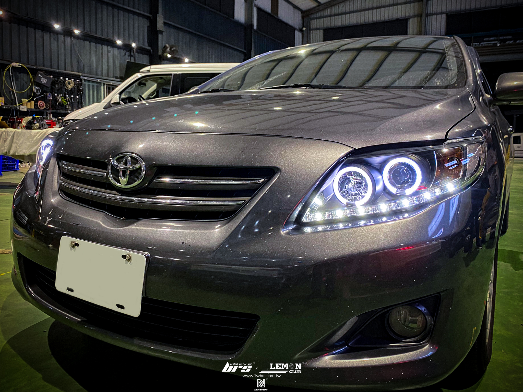 Toyota Altis 安裝 原廠HID專用光圈魚眼大燈總成