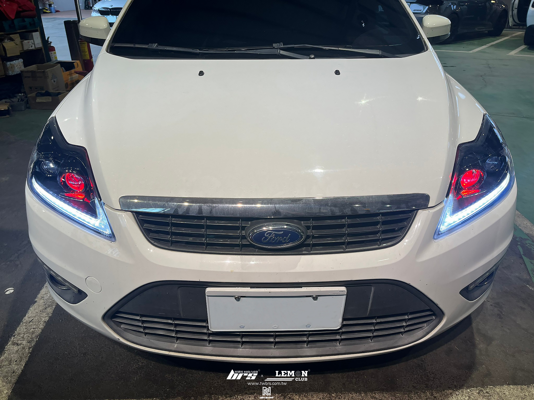 Skoda Focus 安裝 惡魔魚眼大燈總成