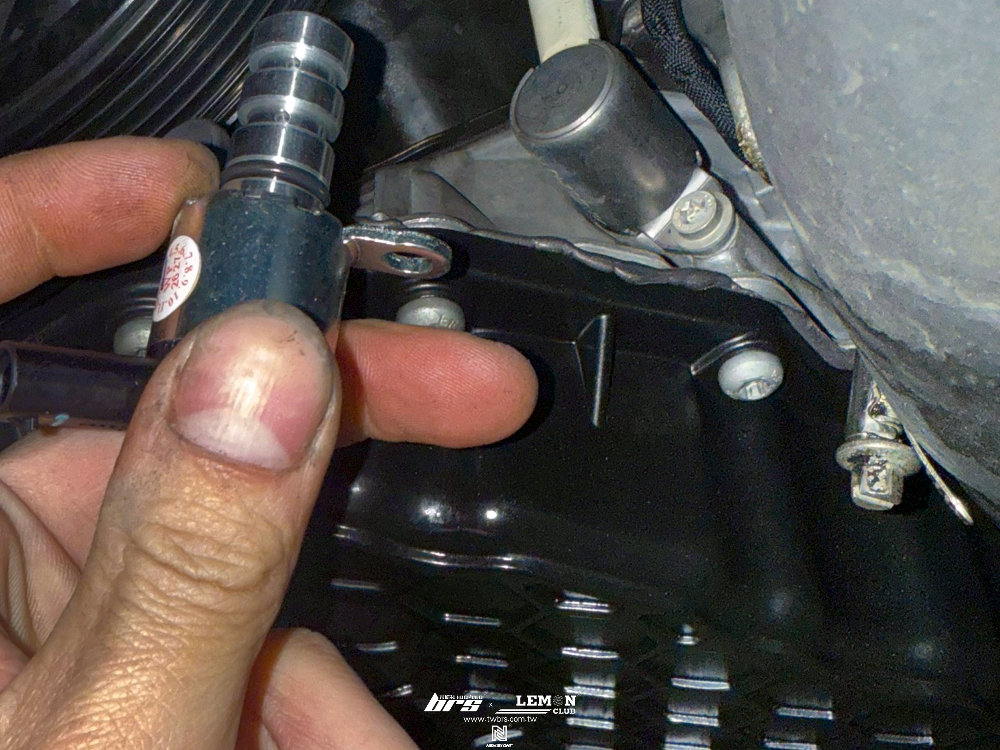 Skoda Superb 保養 機油壓力開關更換