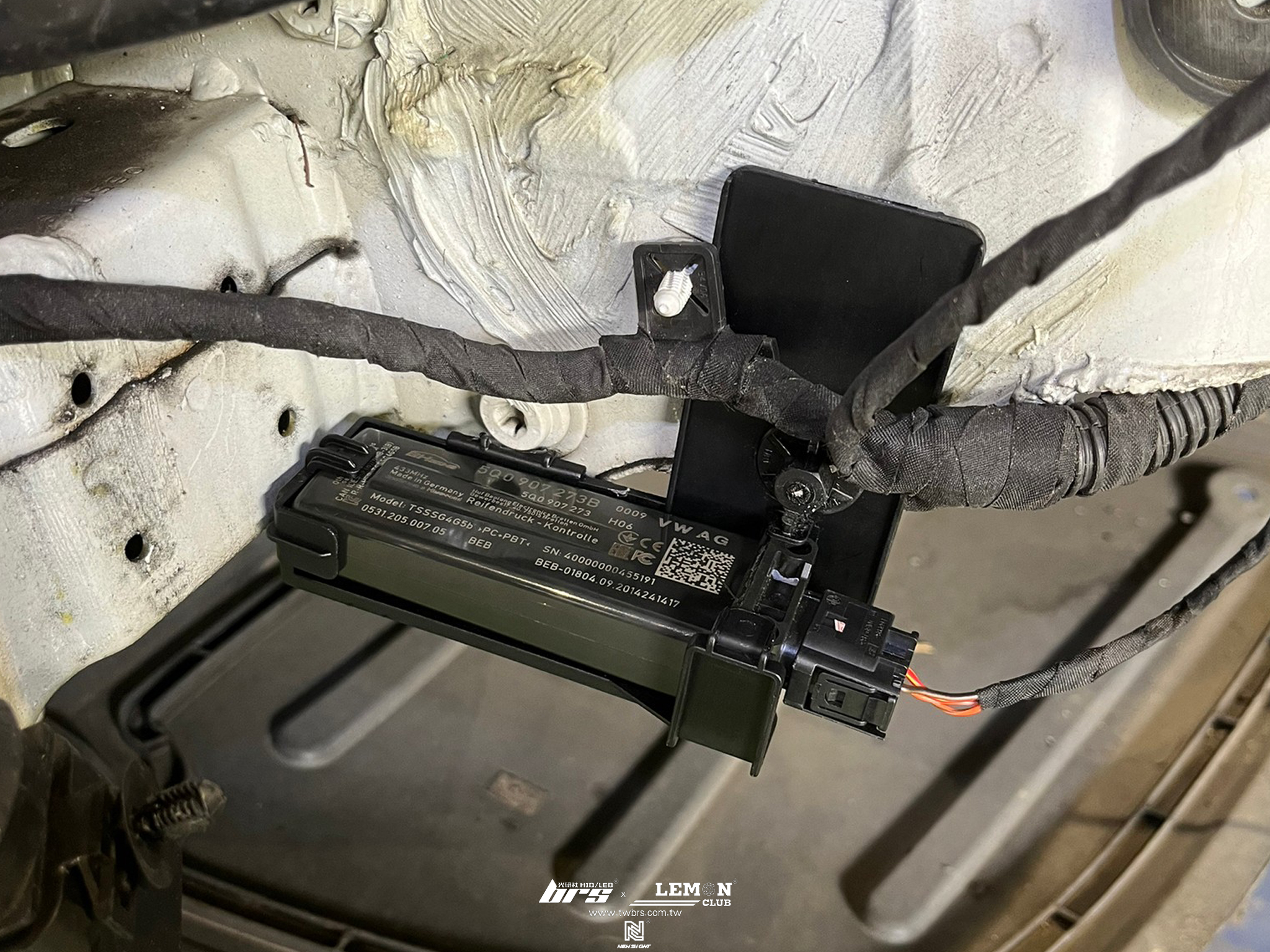 Skoda Superb 安裝 原廠直接式胎壓系統搭配ORO金屬黑氣嘴