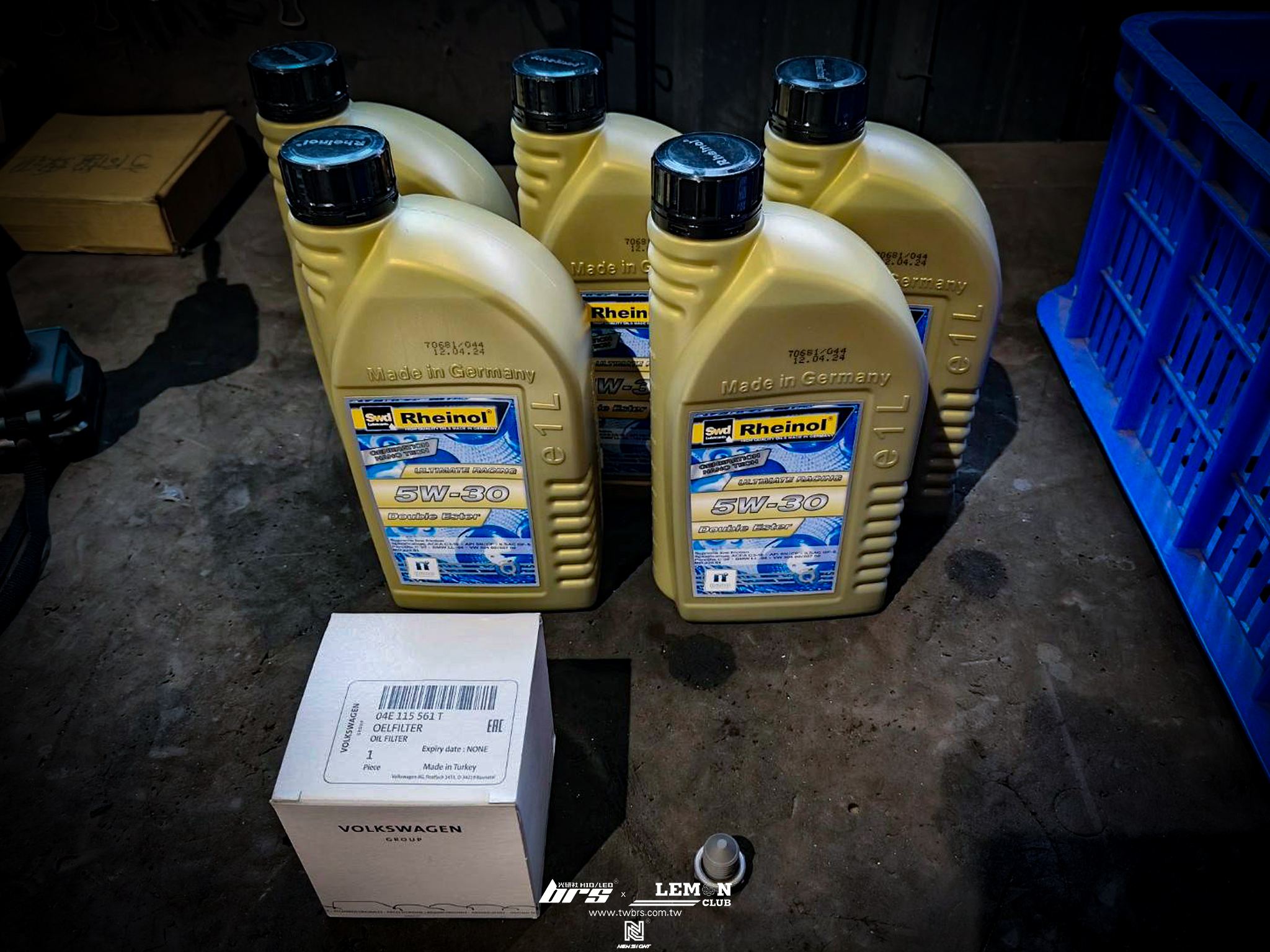 Skoda Rapid 保養 德國Rheinol萊茵機油5W30更換+原廠機油芯更換+原廠洩油螺絲+墊片更換