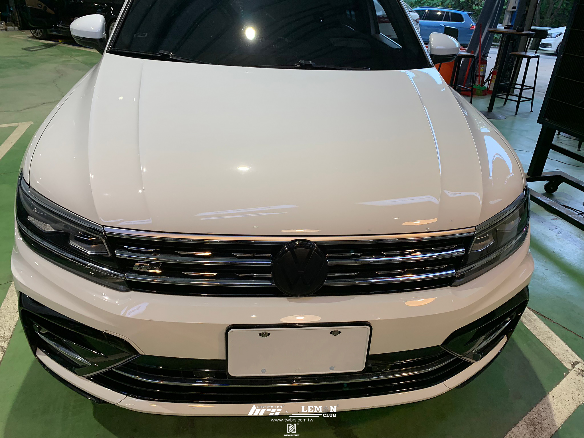 Volkswagen New Tiguan 安裝 前後黑標