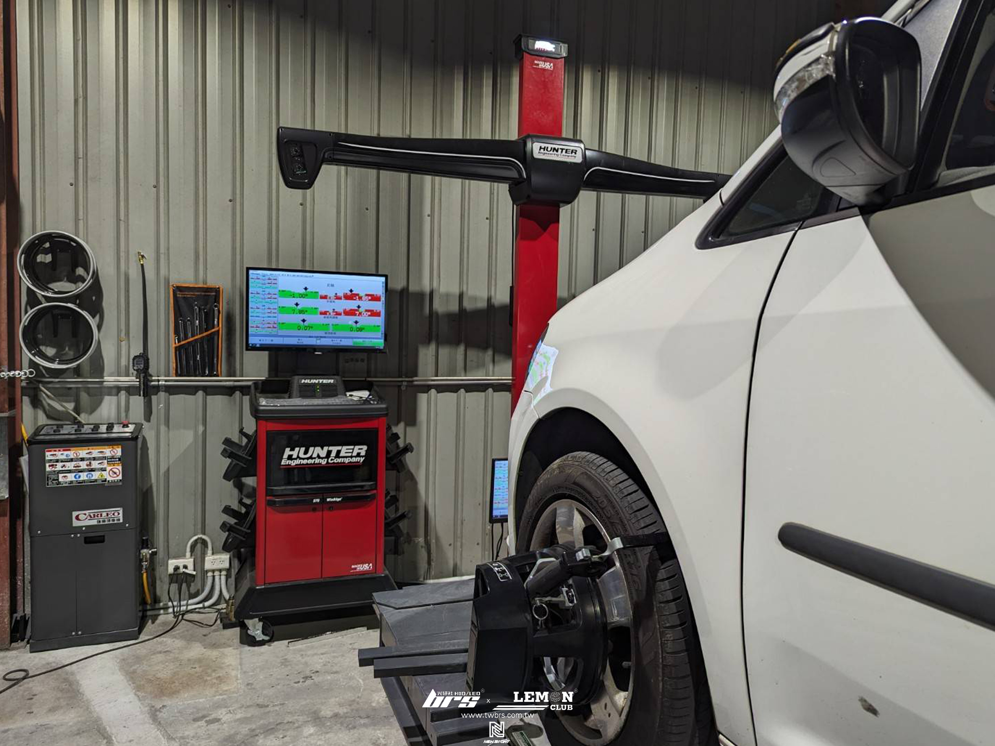 Volkswagen Touran 保養 DPF清洗+四輪定位