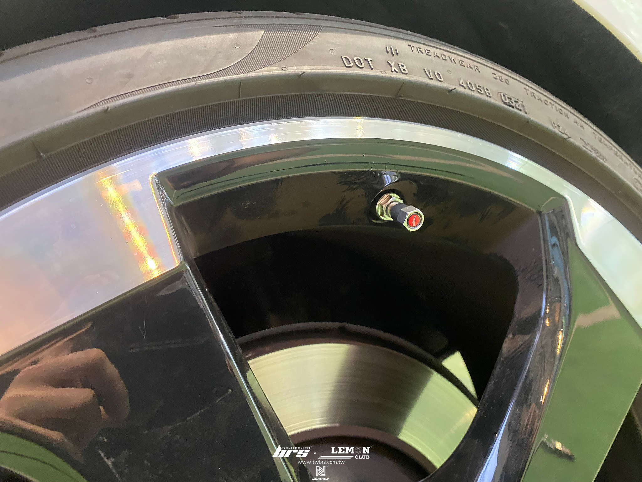 Audi S3 安裝 原廠直接式胎壓(二代胎壓)+ORO金屬氣嘴(銀色)