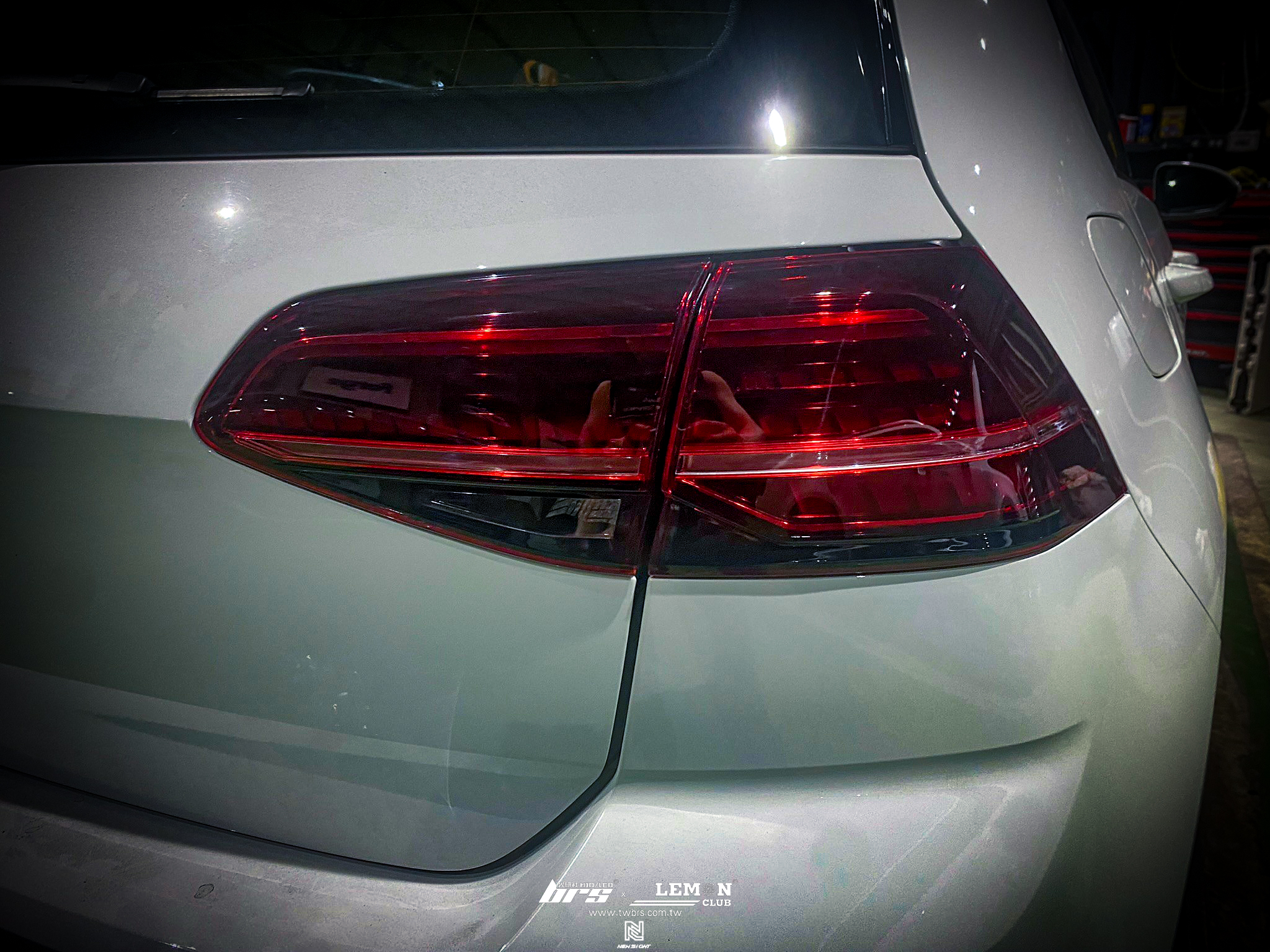 Volkswagen Golf 7 安裝 7改7.5代副廠流水LED尾燈