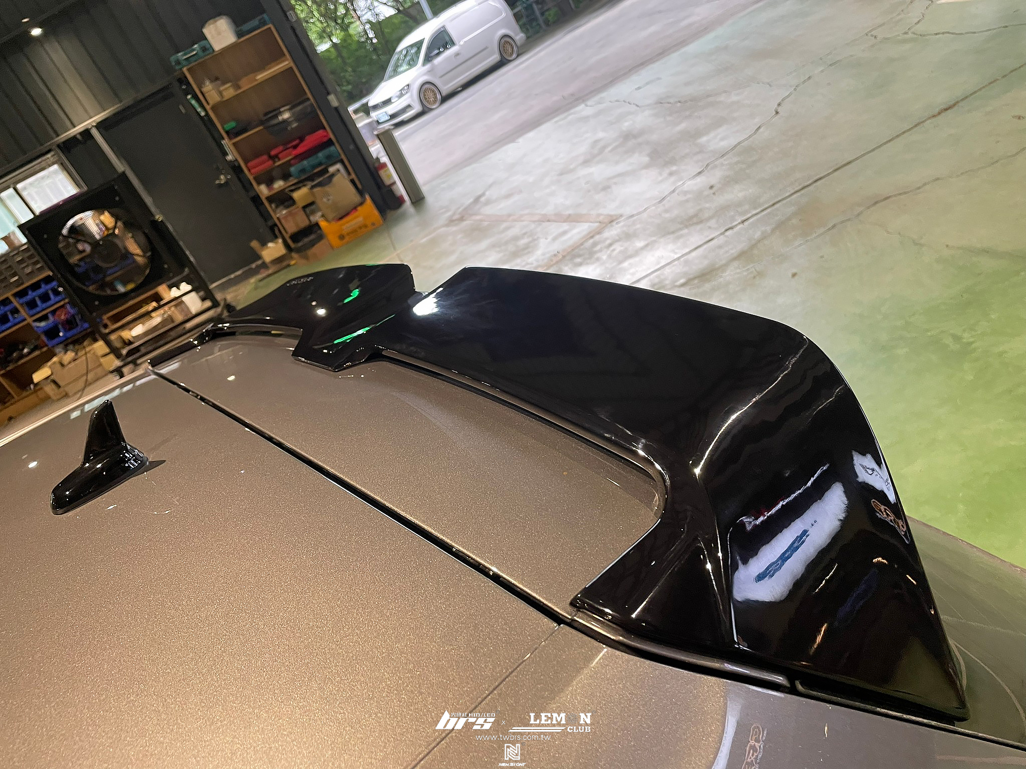 Volkswagen Golf 7 安裝 類O尾翼