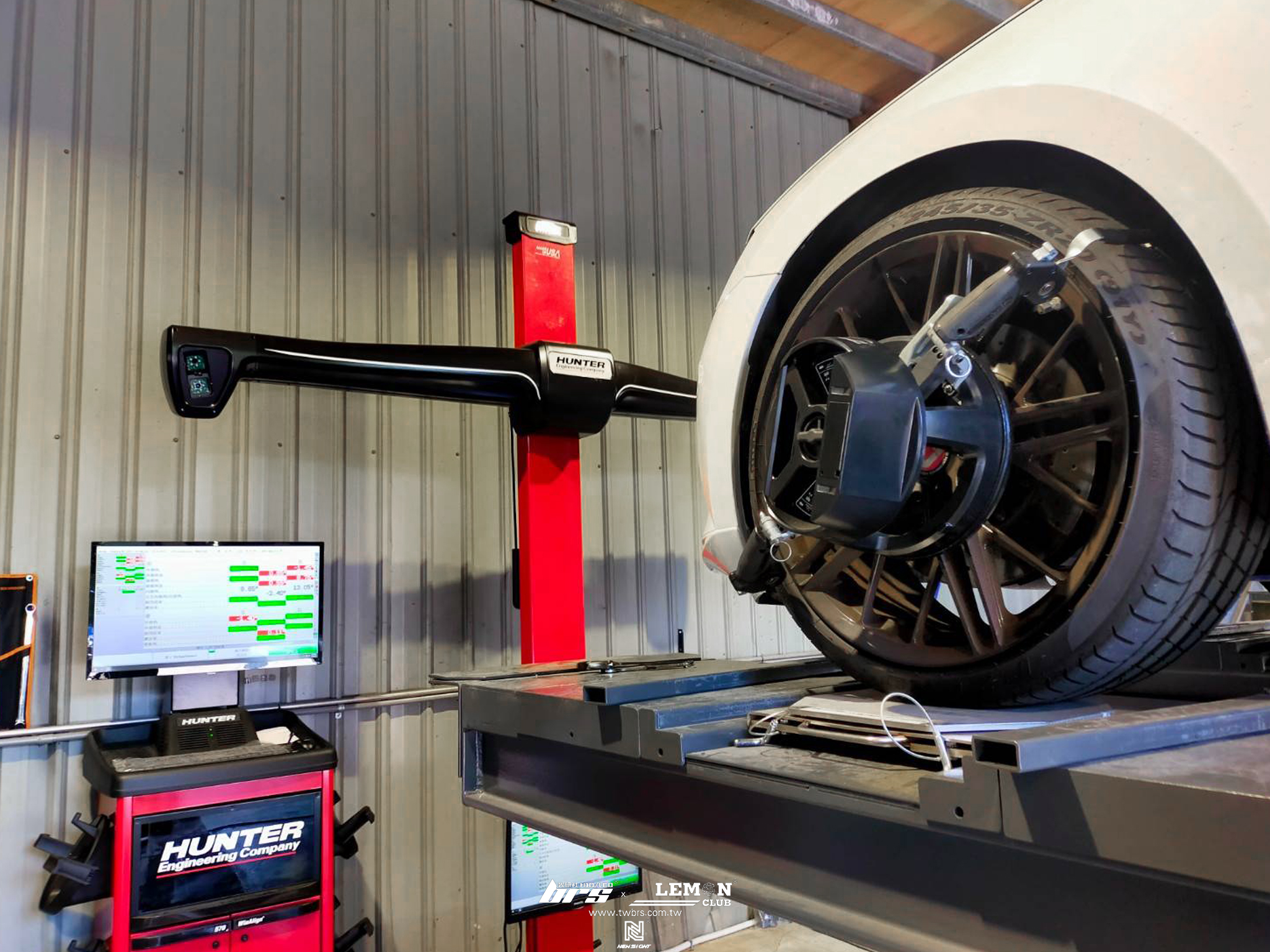 Skoda Superb 安裝 前避震器上座更換+前避震器軸承更換+四輪定位