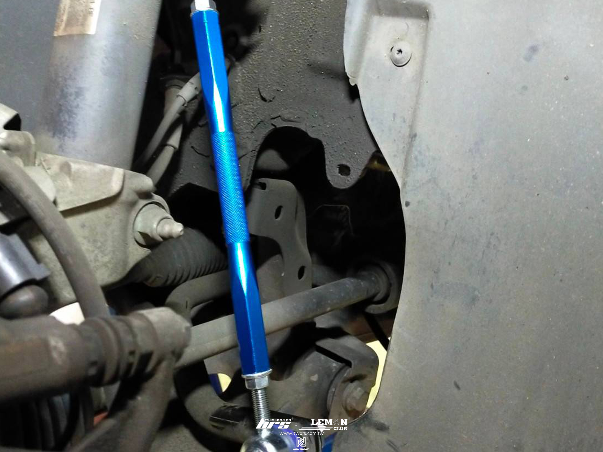 Skoda Superb 保養(變速箱油更換+閥體油更換)+HARDRACE前李仔串更換