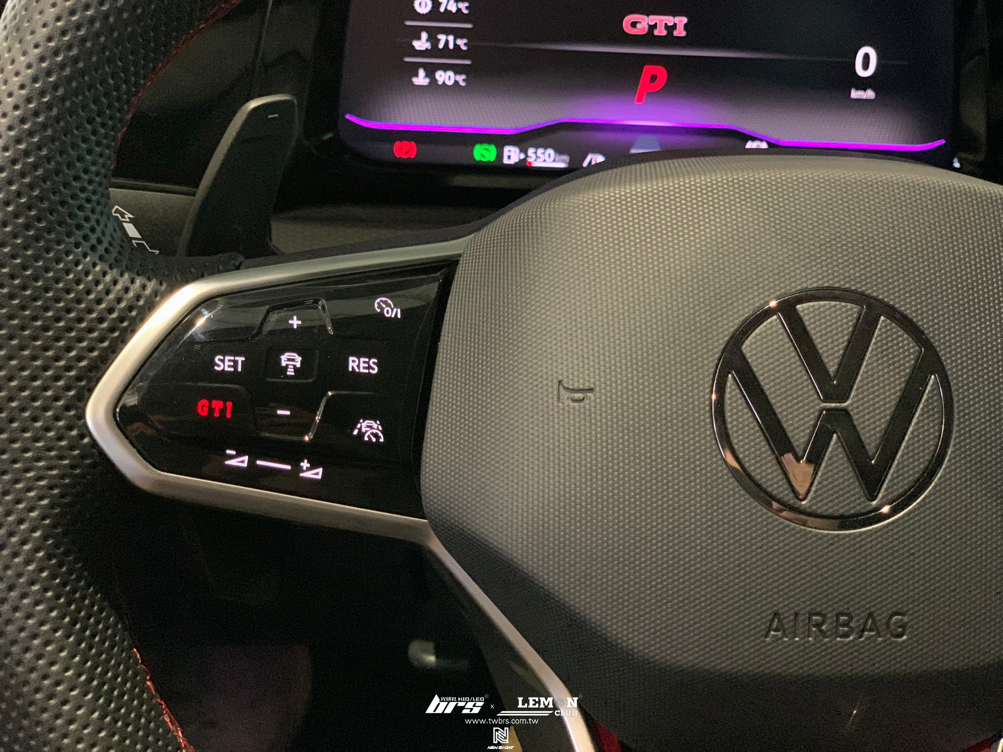 Volkswagen Golf 8 安裝 方向盤按鍵-駕駛模式版+鍍鎳銀後視鏡蓋