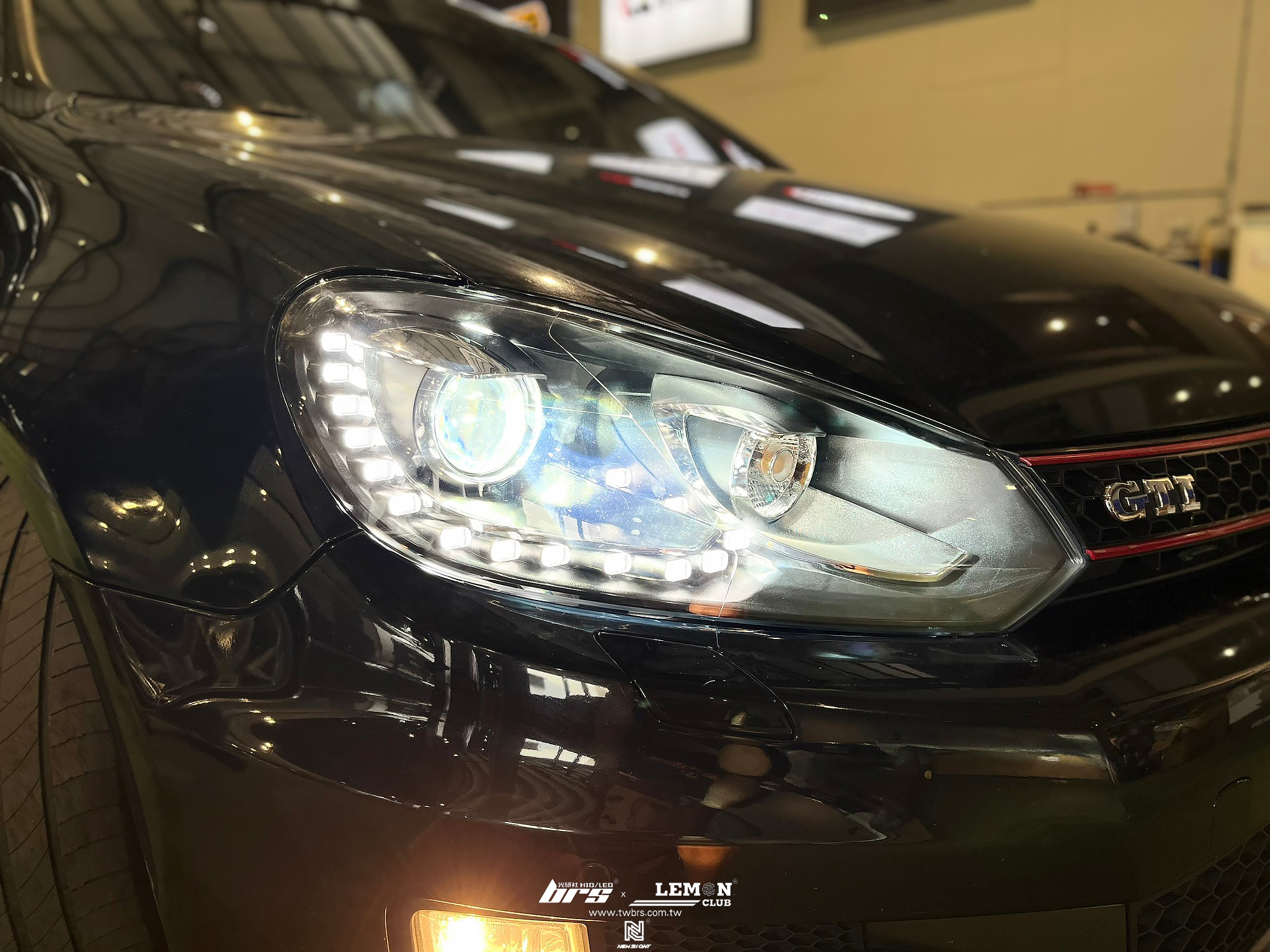 Volkswagen Golf 6 安裝 淚眼魚眼大燈總成+大燈35W 6000K HID