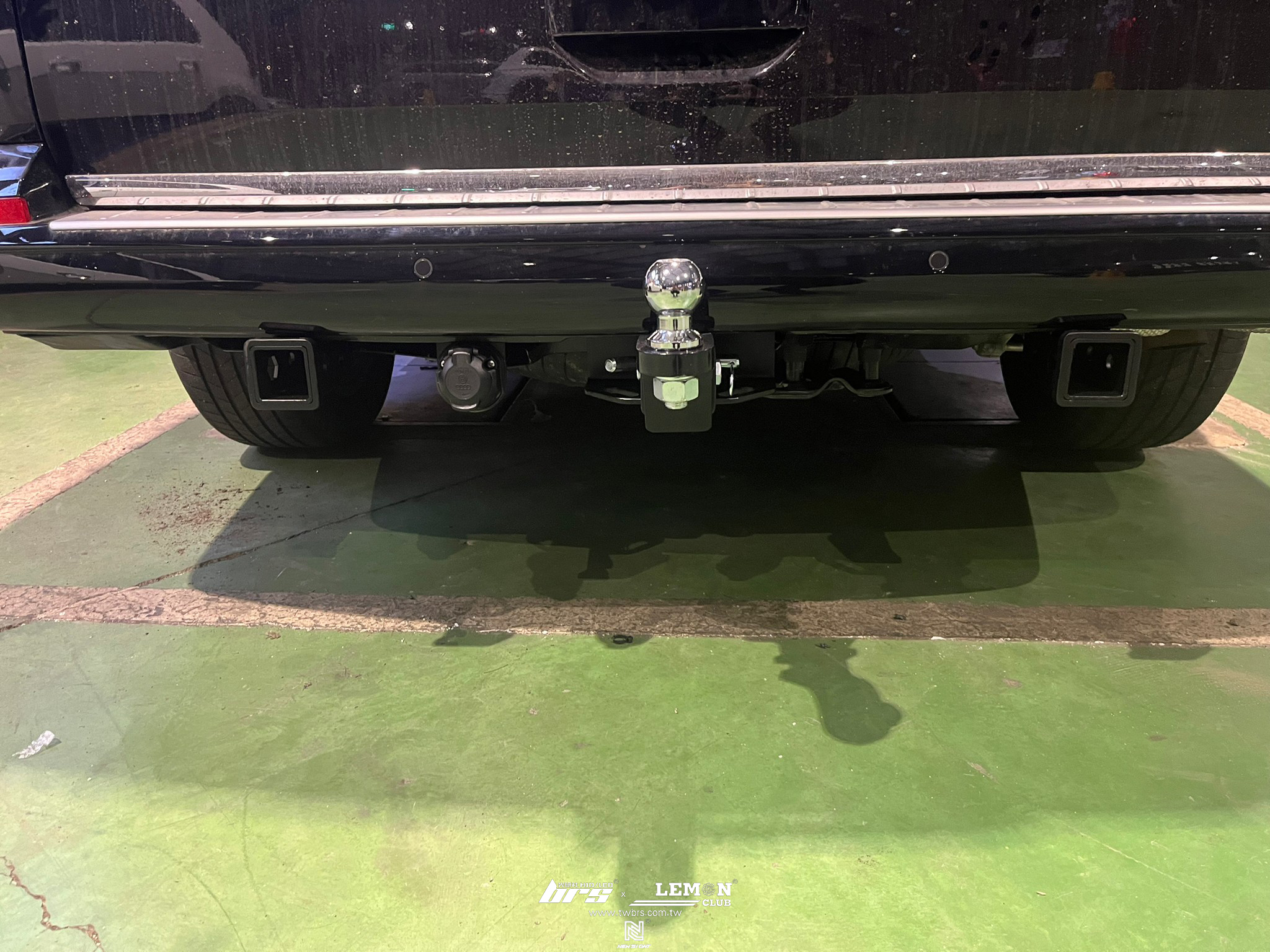 Volkswagen T6.1 安裝 美式三孔拖車勾(載重加強版)+原廠拖車勾線組