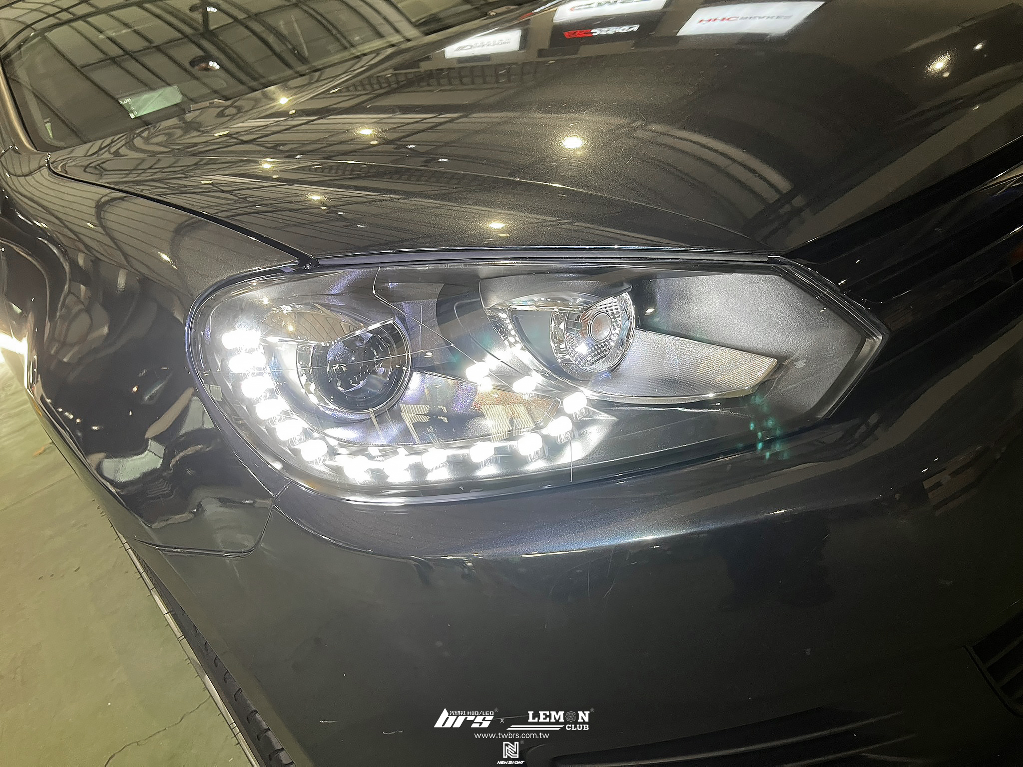 Volkswagen Golf 6 安裝 淚眼魚眼大燈總成