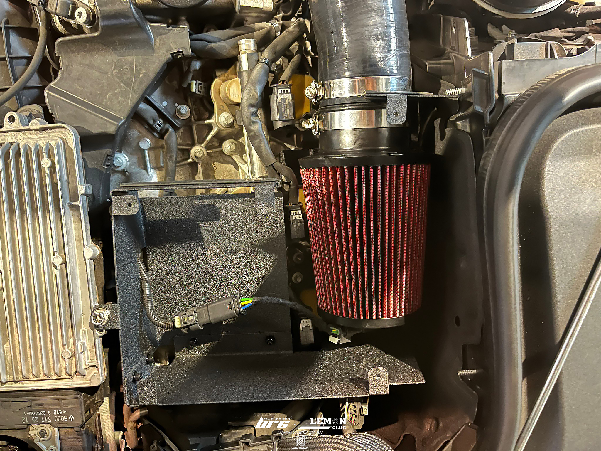 Benz E43 安裝 MST進氣系統