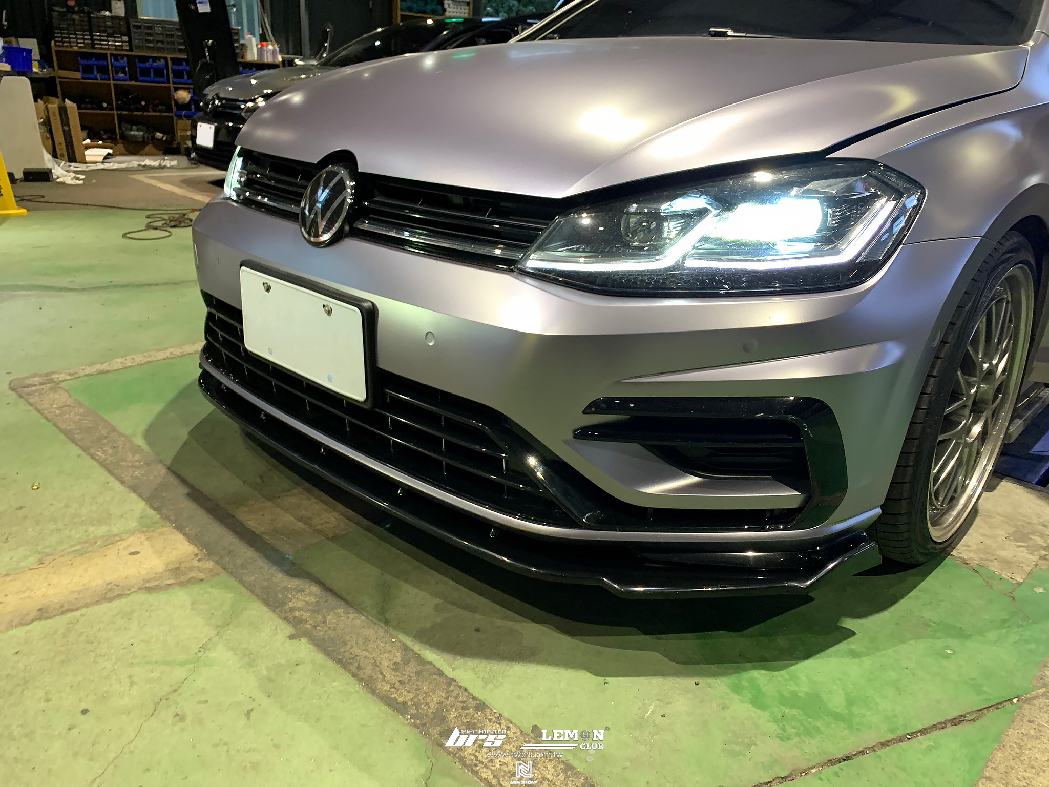 Volkswagen Golf 7.5 安裝 類MAX前下巴