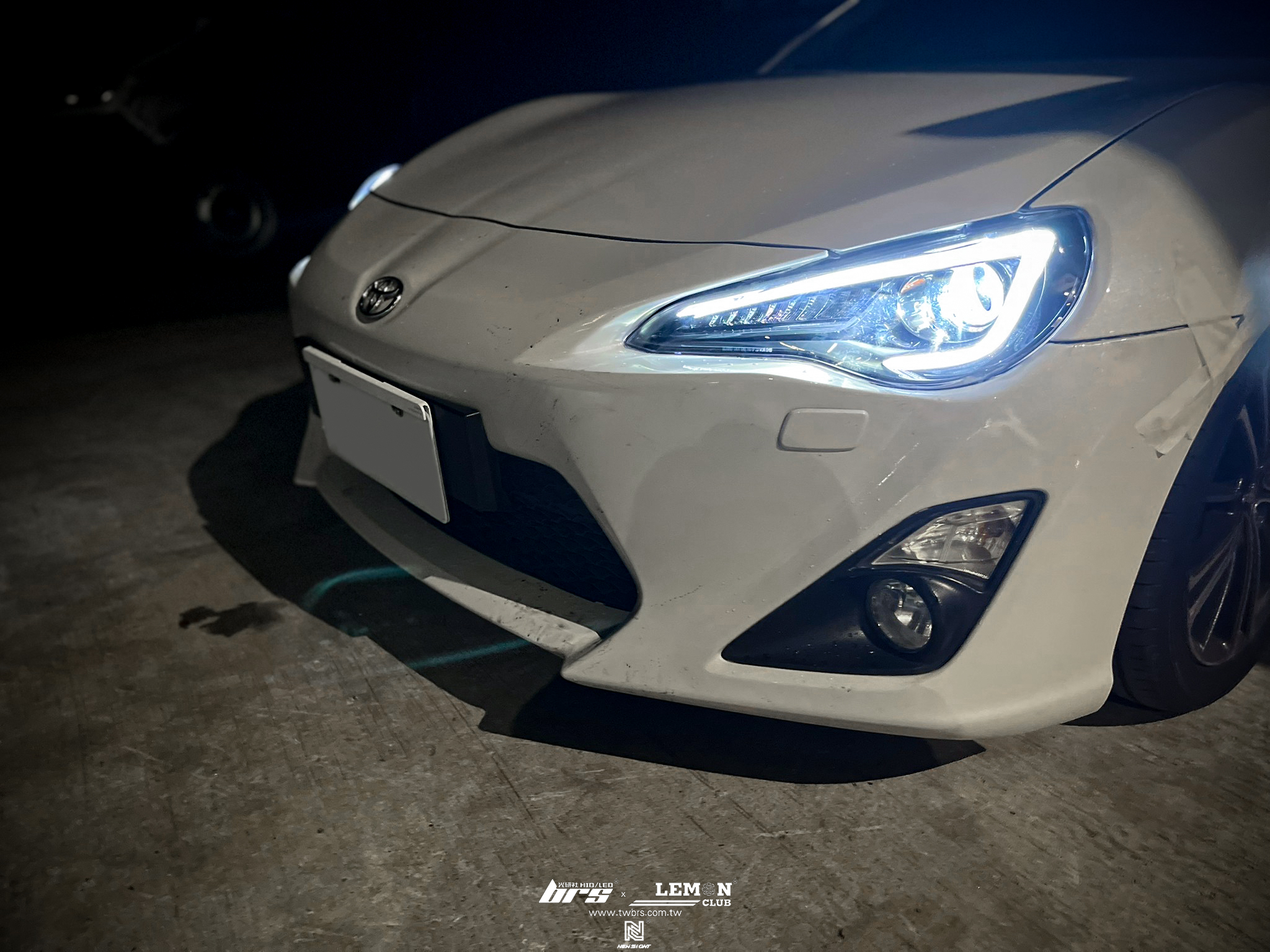 Toyota 86 安裝 LED導光魚眼大燈總成