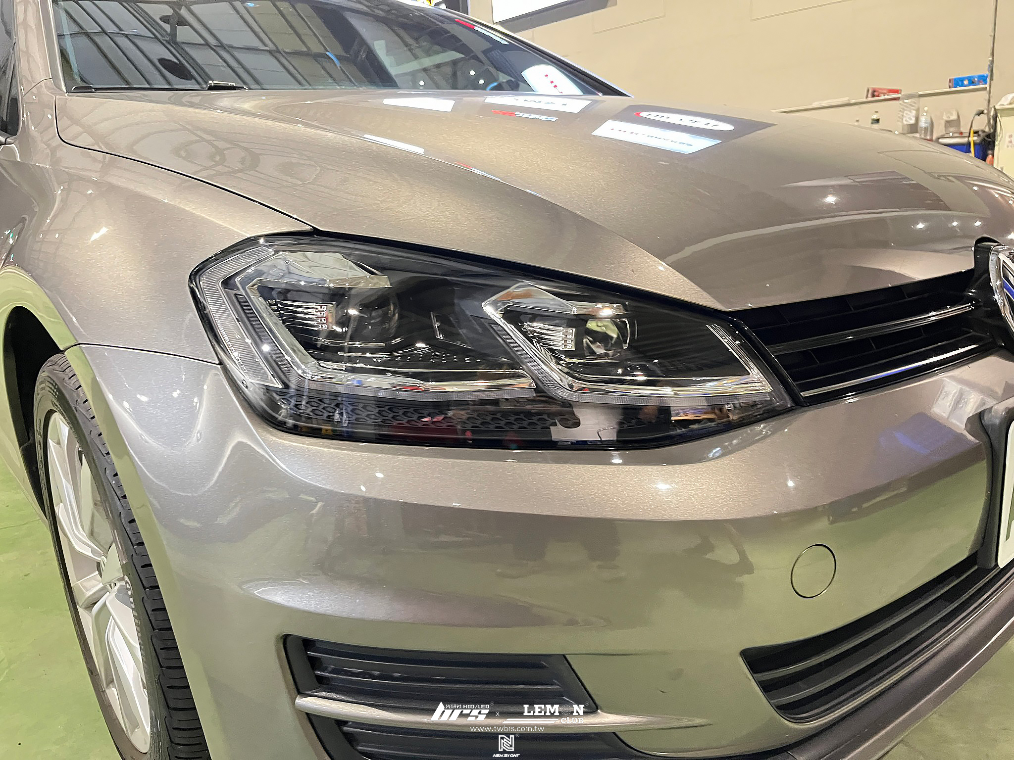 Volkswagen Golf 7 安裝 7改7.5銀線魚眼大燈總成+HIGHLIGHT SS款(高階款) 6000K LED