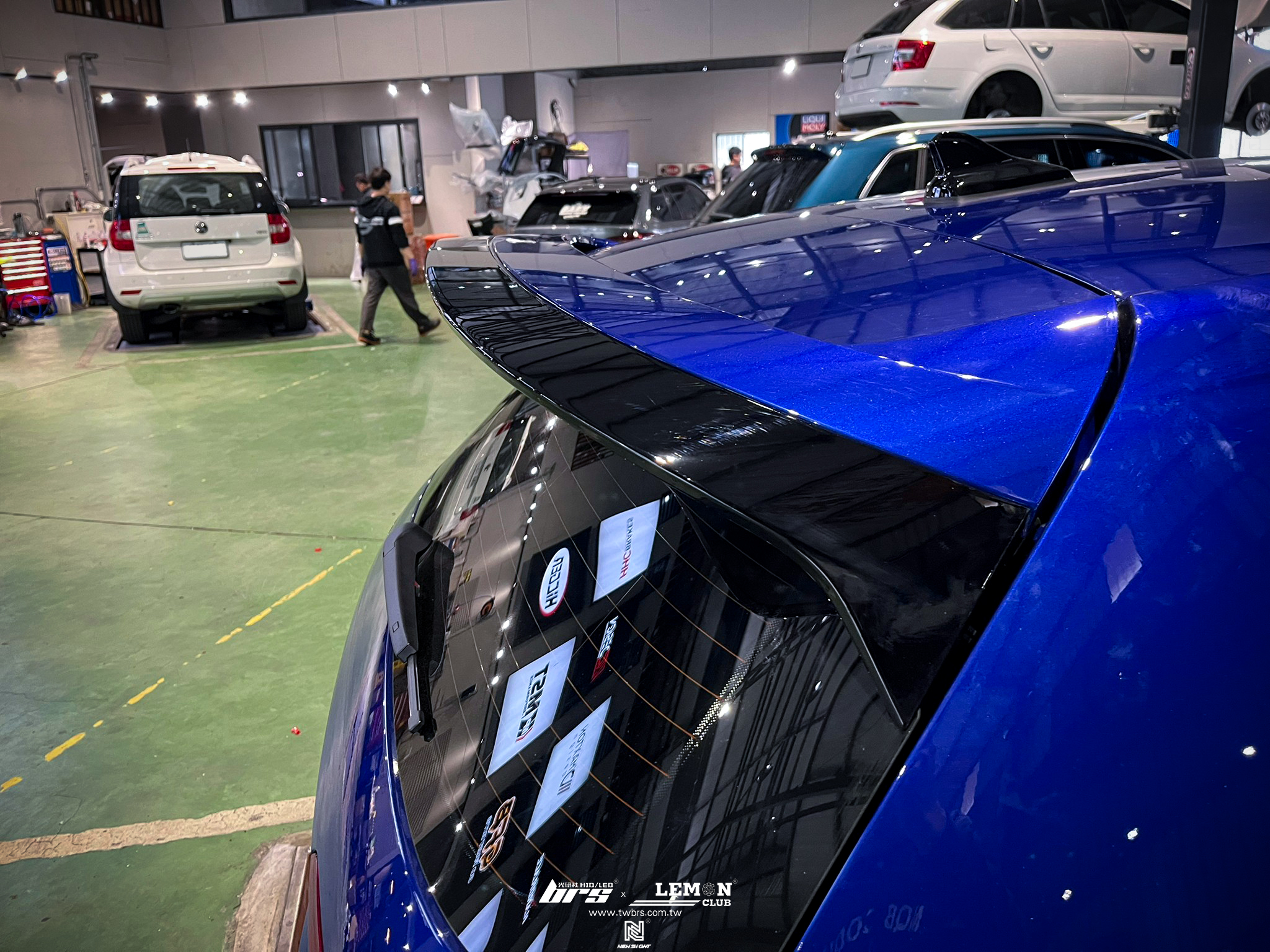 Volkswagen Golf 8 安裝 CS尾翼