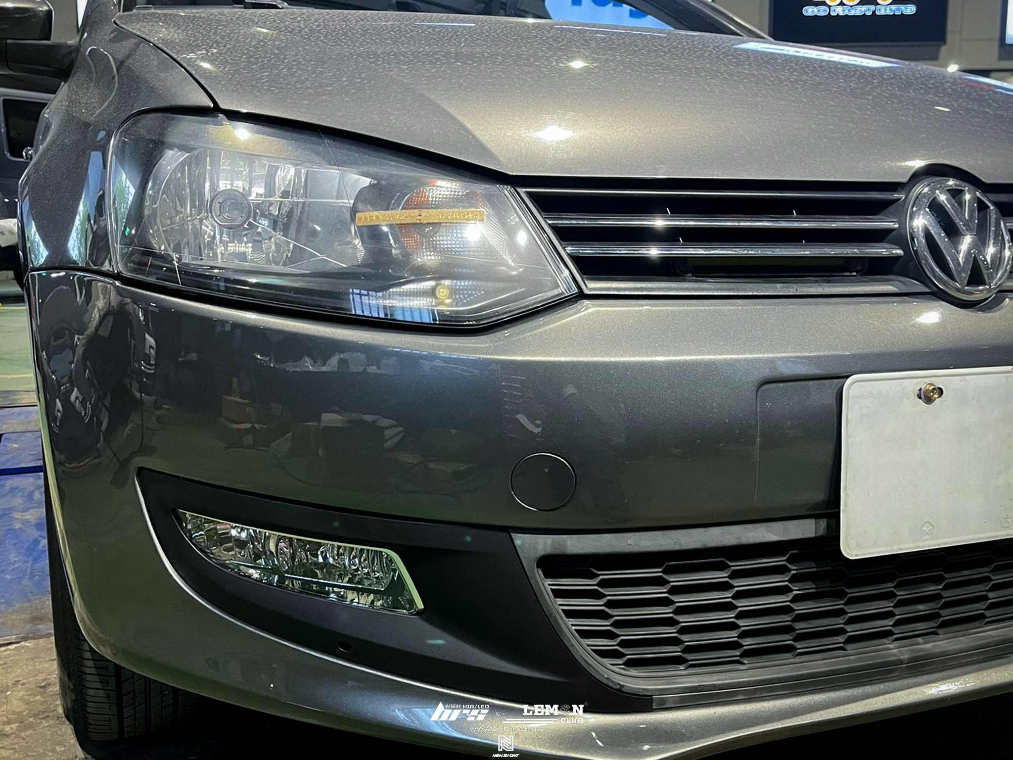 Volkswagen Polo 安裝 專用原廠霧燈總成