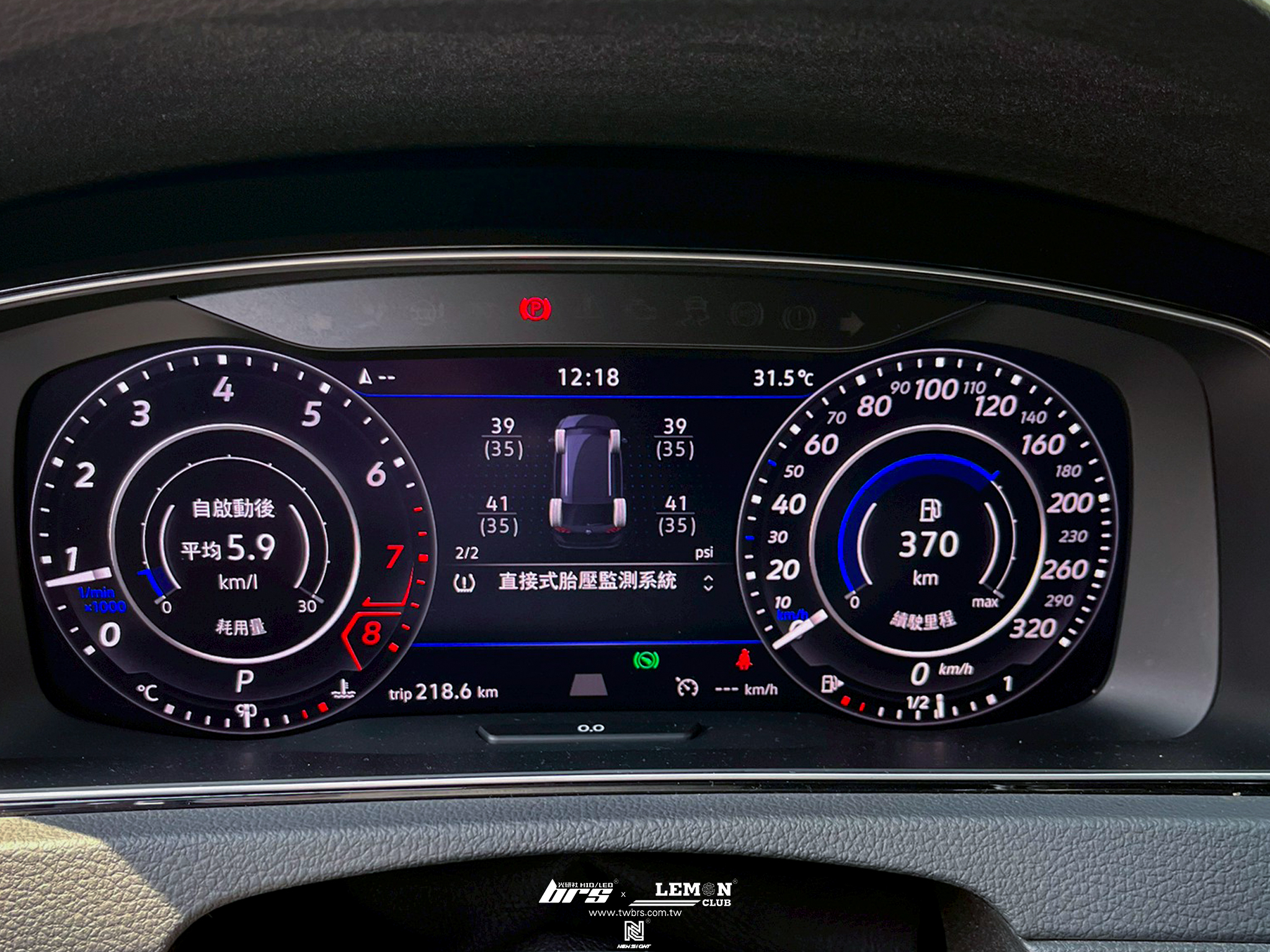 Volkswagen Golf 7.5 Variant 安裝 原廠直接式胎壓系統搭配ORO金屬銀氣嘴