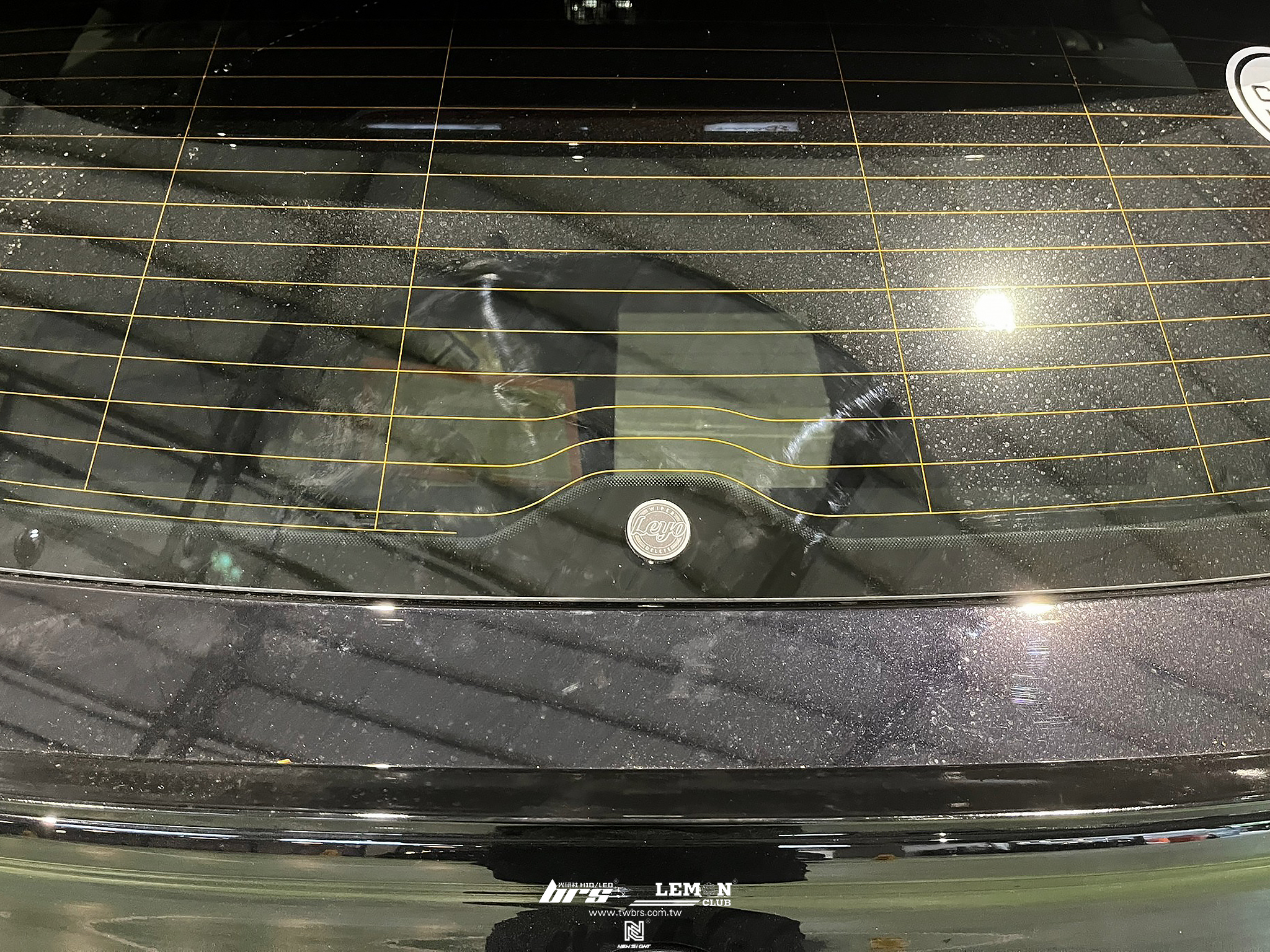 Volkswagen Arteon 安裝 Leyo後雨刷移除塞+投射式門邊燈(新R標)